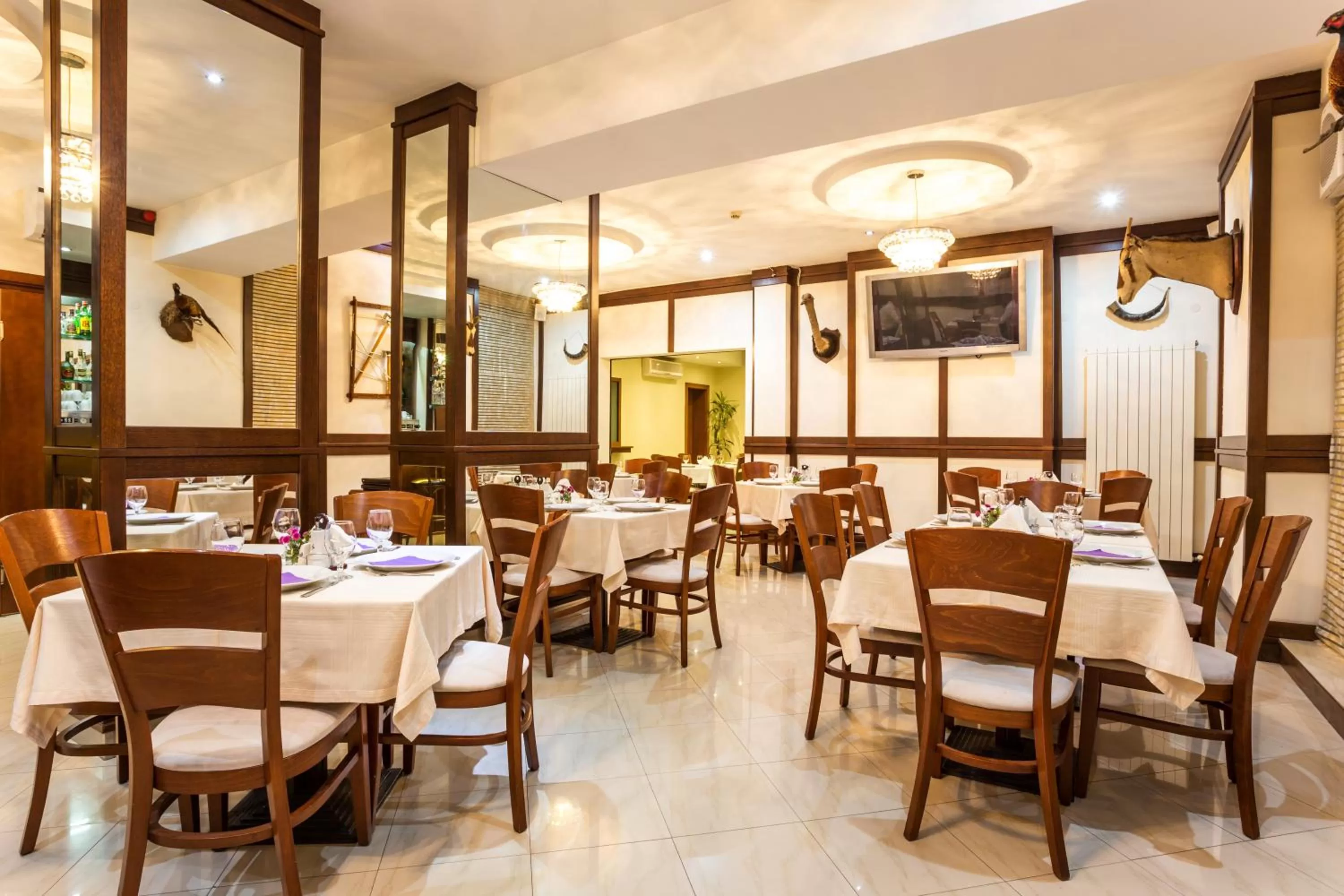 Restaurant/places to eat in Family Hotel Teteven