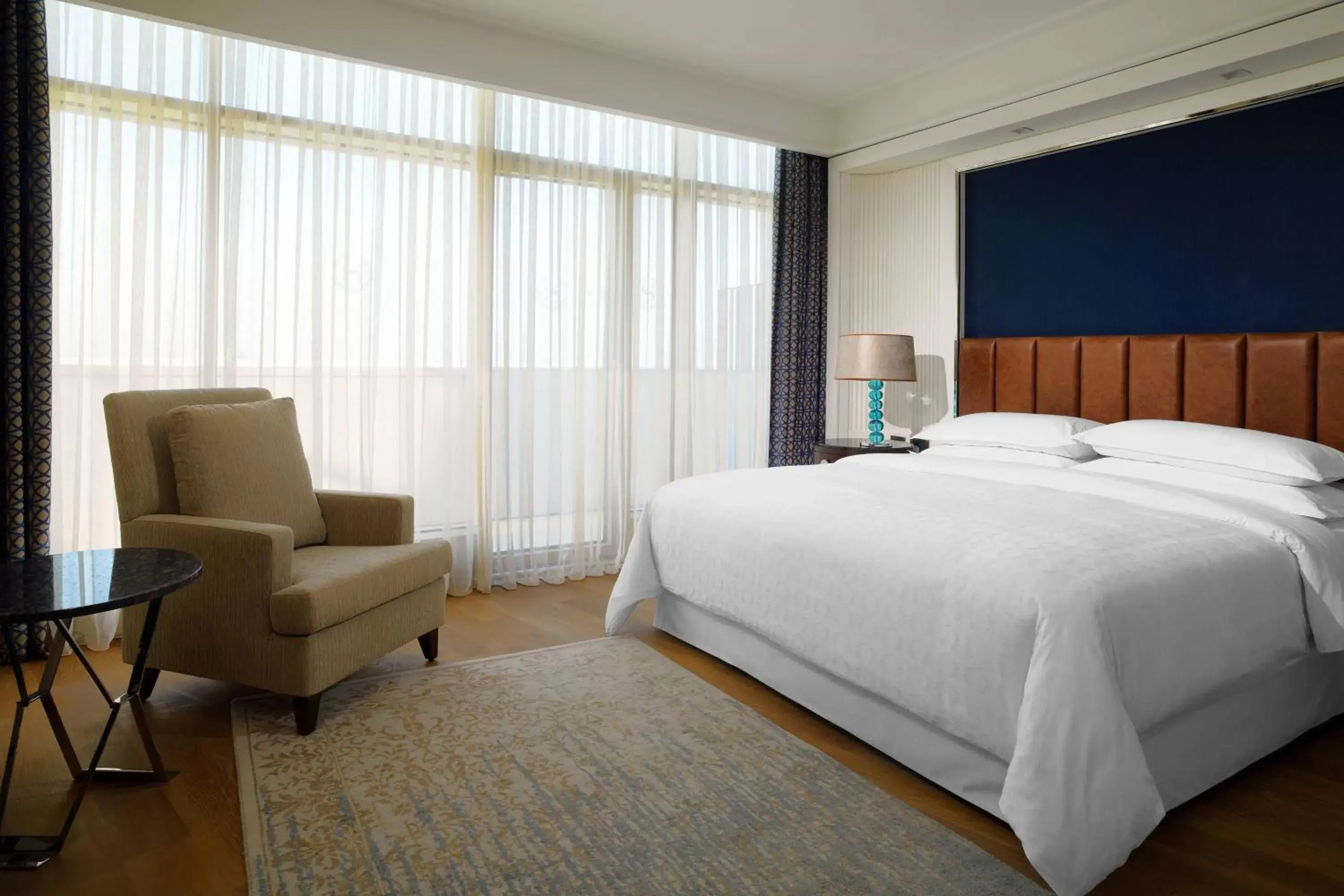 Bedroom, Bed in Sheraton Grand Adana