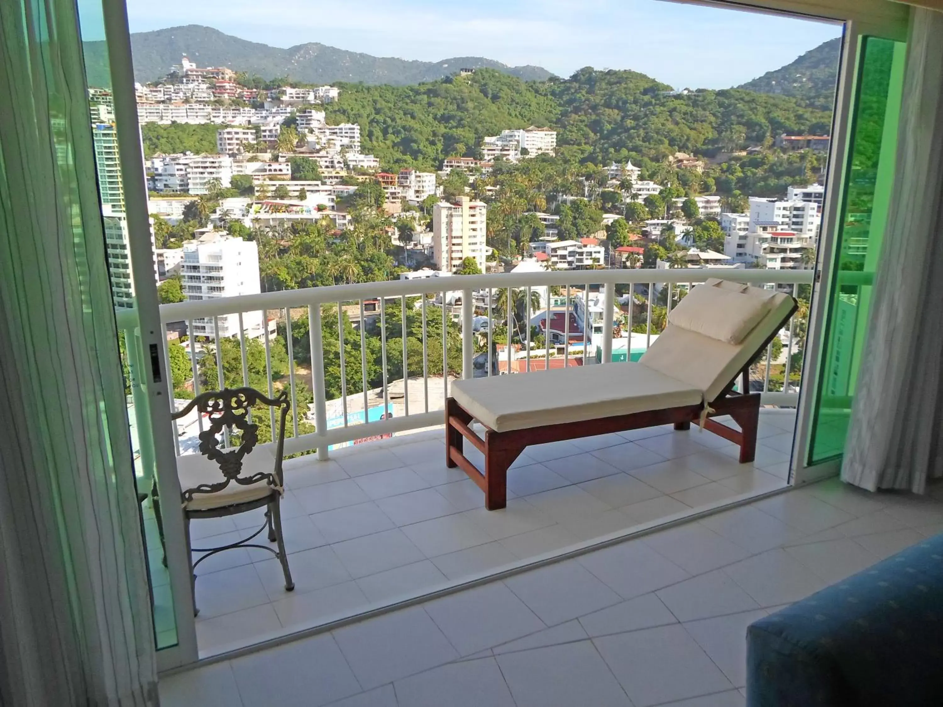 Balcony/Terrace in Calinda Beach Acapulco