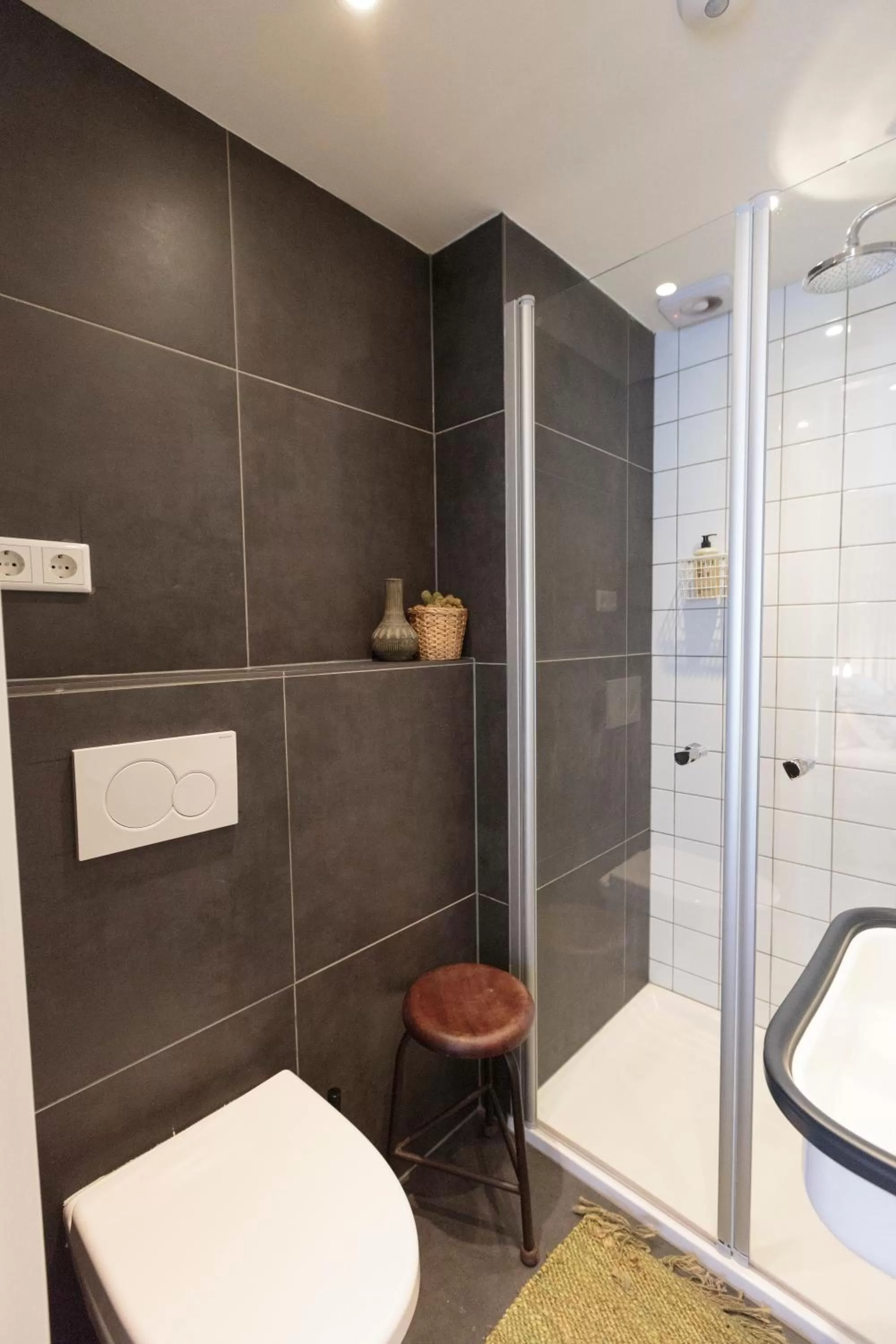 Bathroom in Hotel Dwars