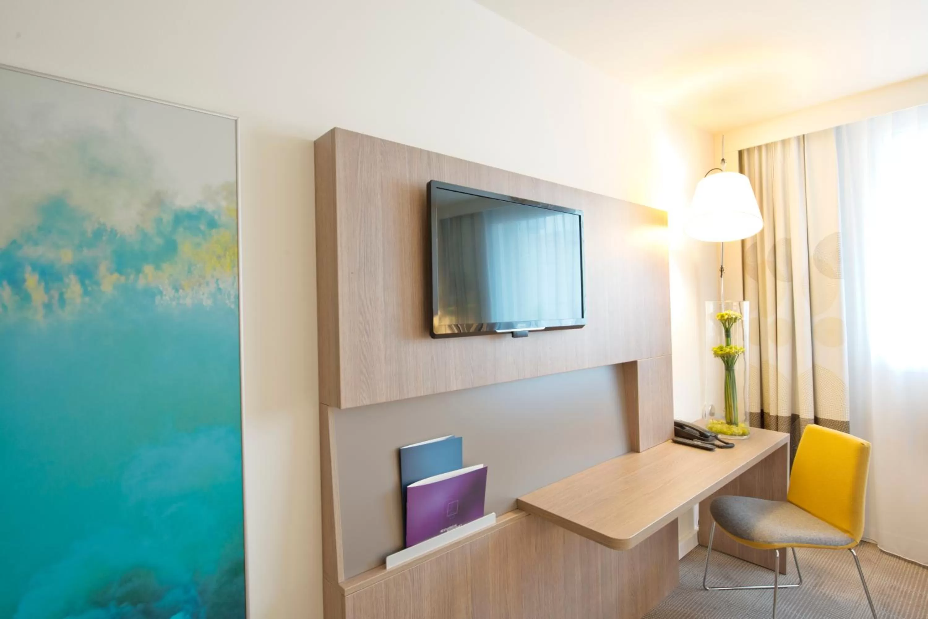 TV and multimedia in Novotel Lodz Centrum