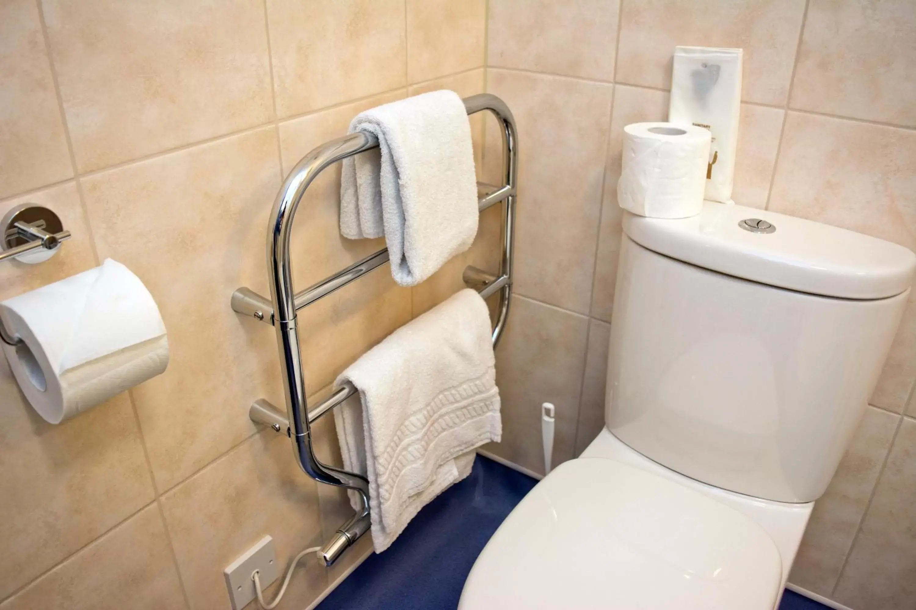 Bathroom in TLH Derwent Hotel - TLH Leisure, Entertainment and Spa Resort