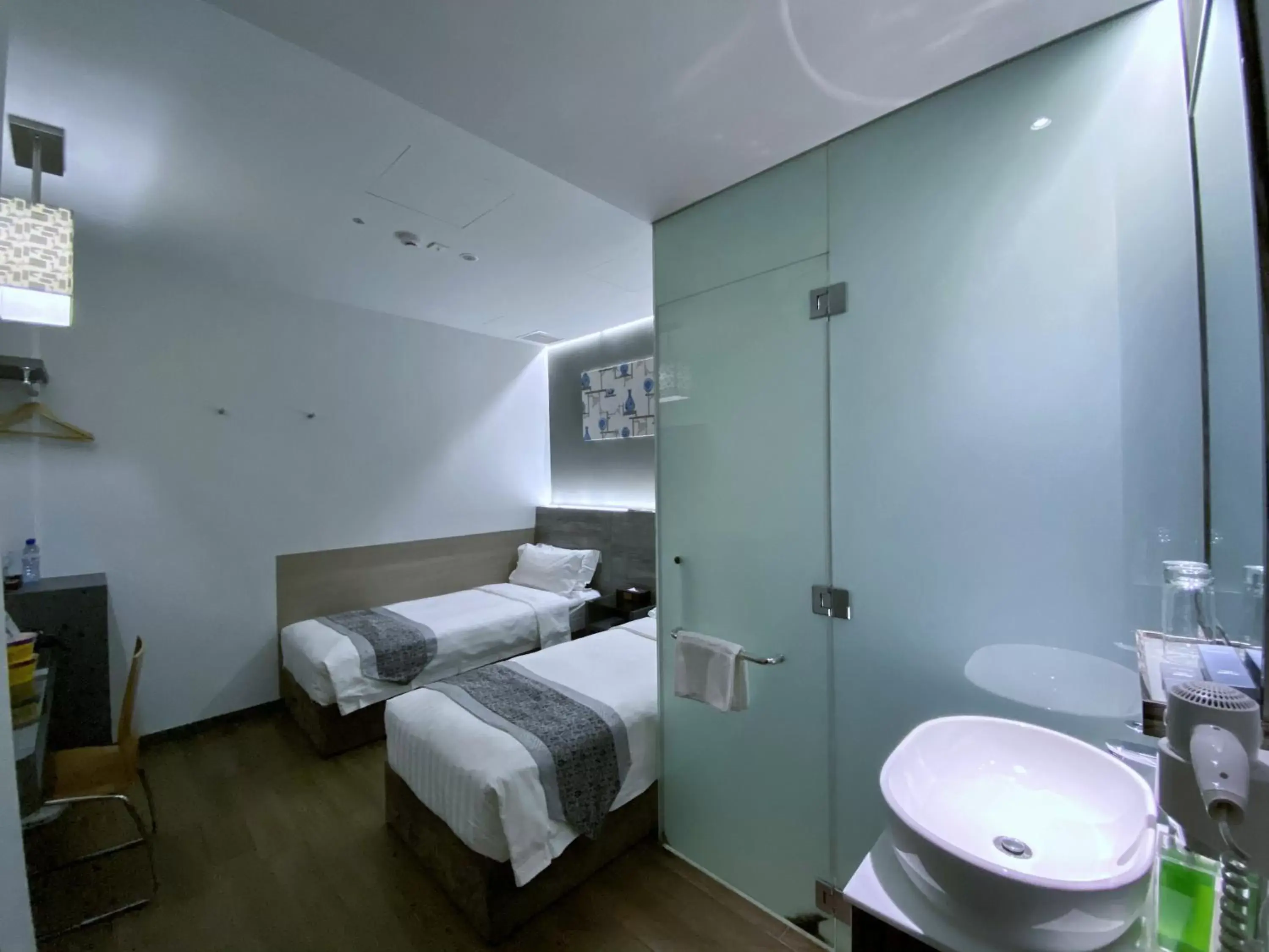 Photo of the whole room, Bathroom in Bliss Hotel Singapore