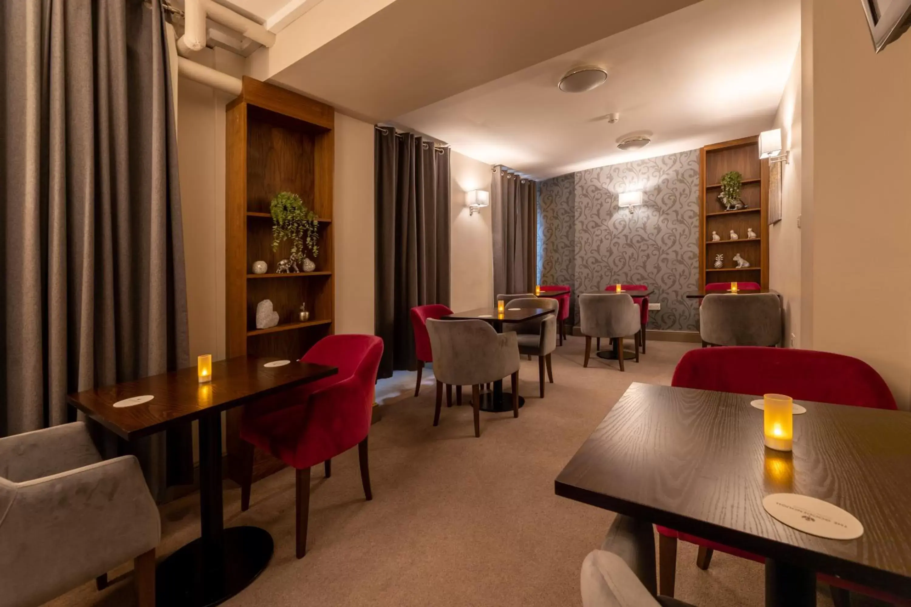 Living room, Restaurant/Places to Eat in The Goodenough Hotel London