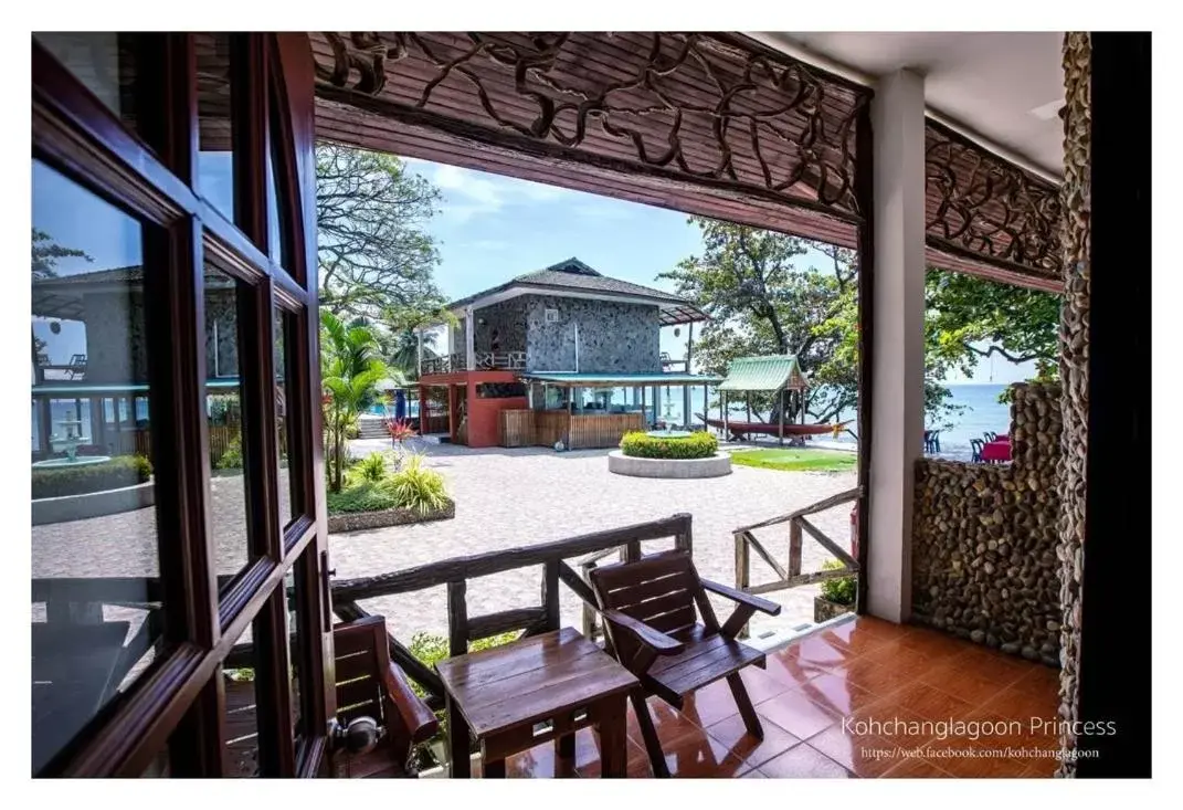 Family Room (4 people) in Koh Chang Lagoon Princess