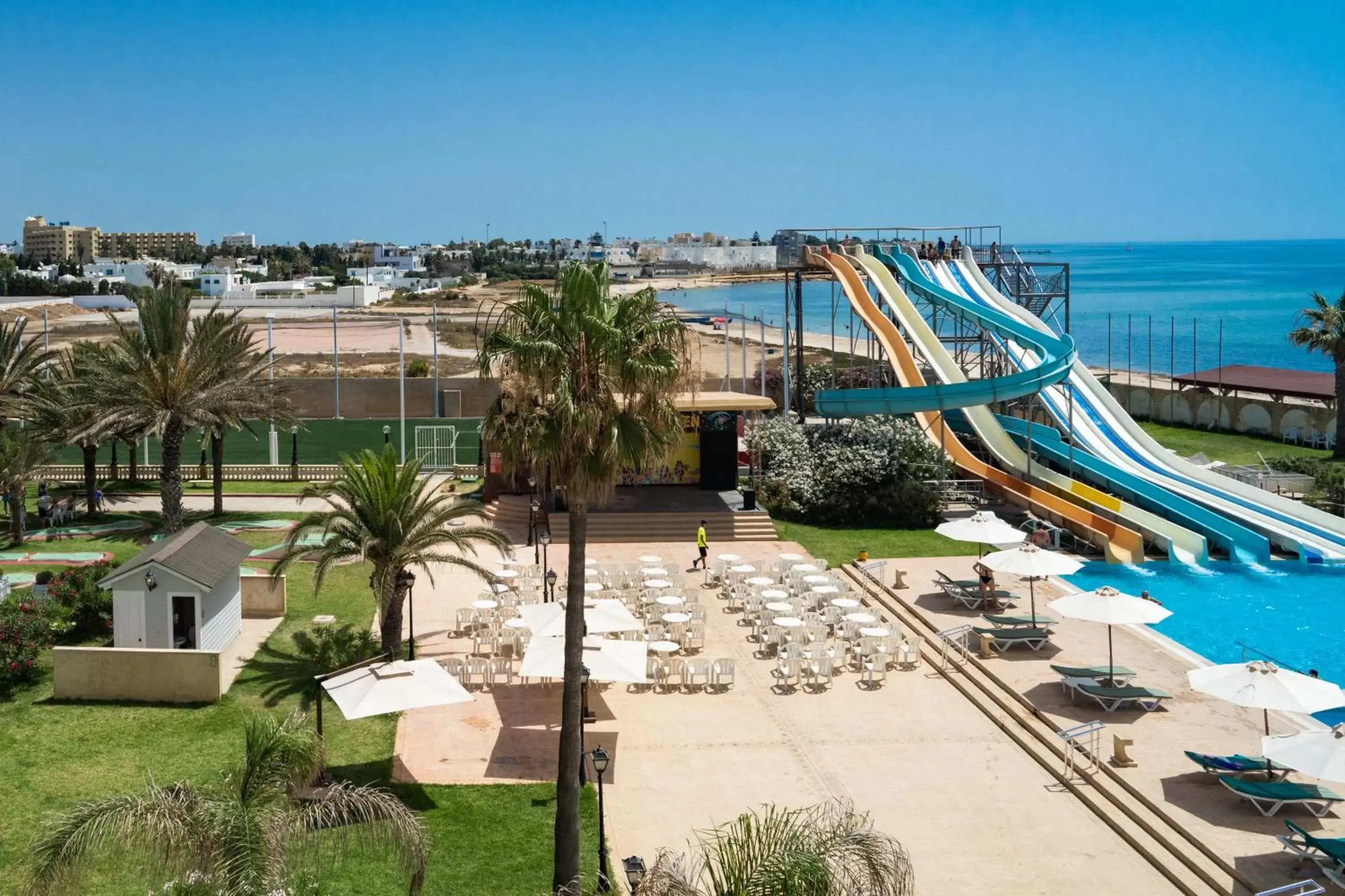 Swimming Pool in Khayam Garden Beach Resort & Spa