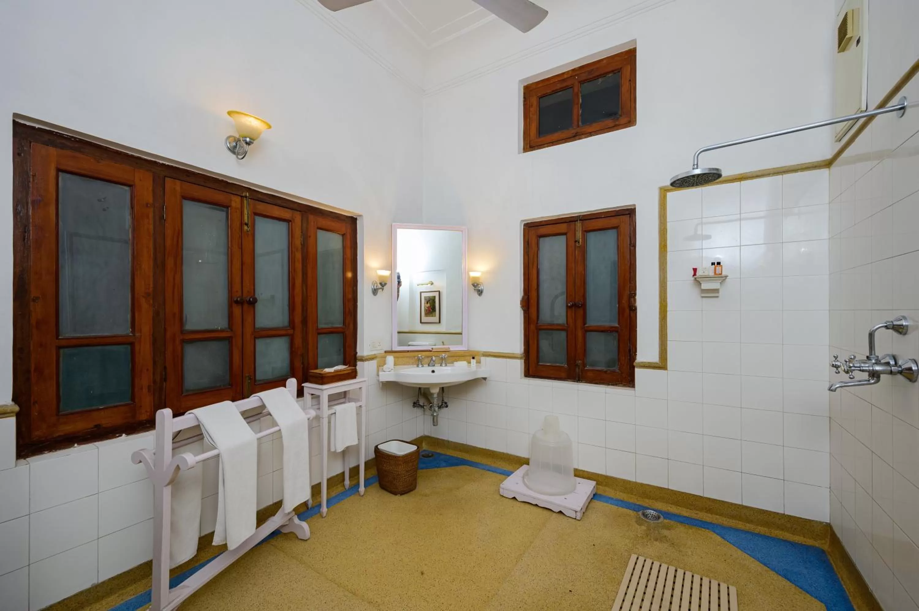 Shower in Neemrana's - Baradari Palace