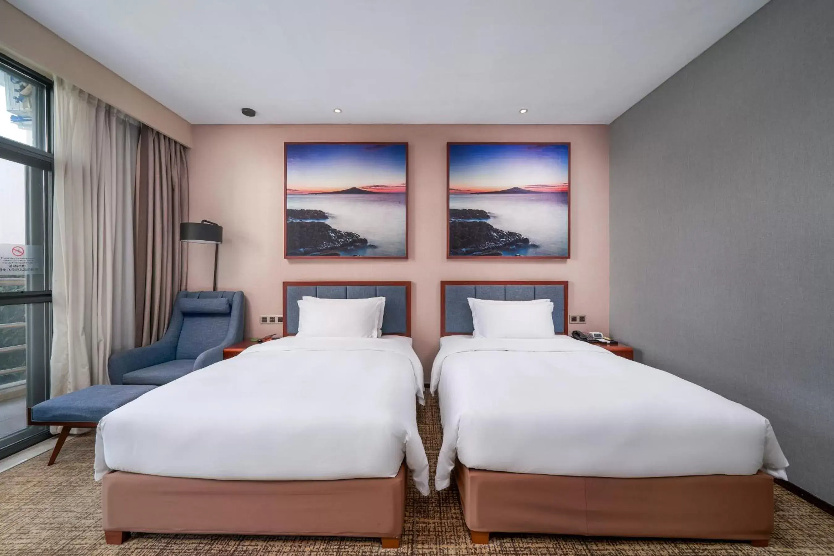 Photo of the whole room, Bed in Ausotel Smart Baiyun International Airport T2-Free 24-hour airport pick-up Photo of the whole room, Bed in Ausotel Smart Baiyun International Airport T2-Free 24-hour airport pick-up
