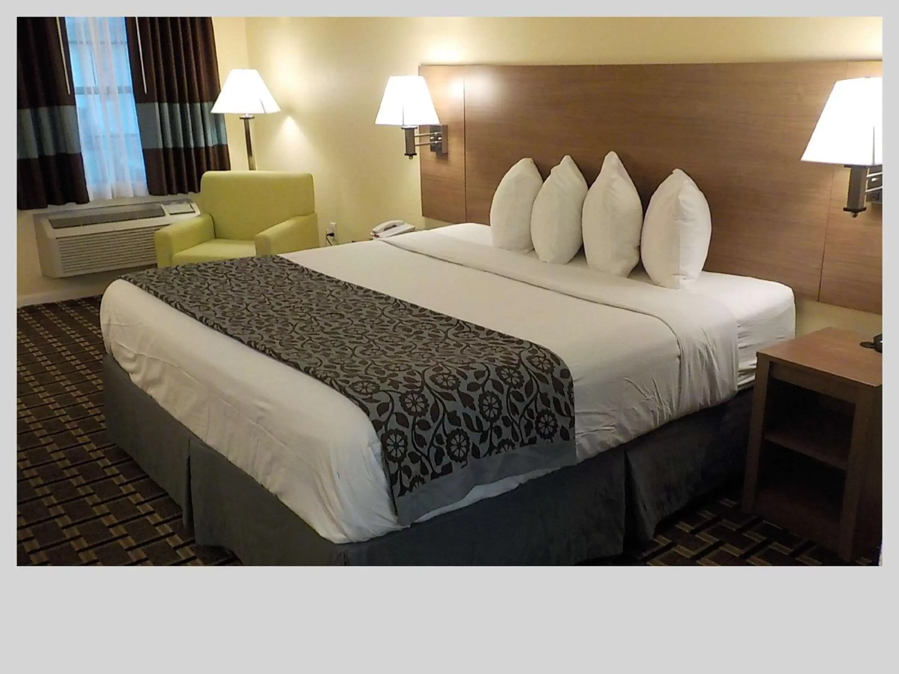 Photo of the whole room, Bed in SureStay Hotel by Best Western Clermont Theme Park West
