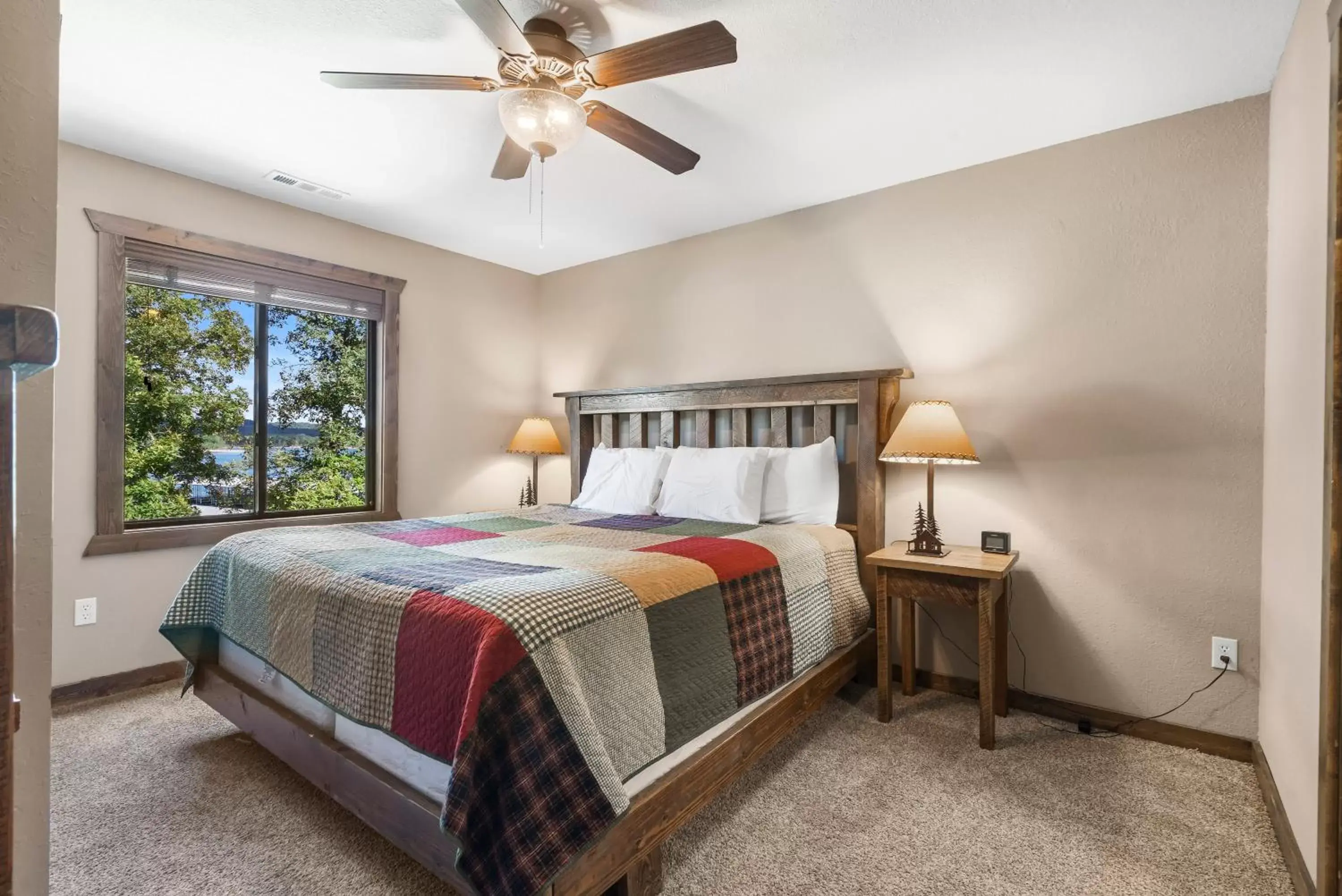 Bedroom, Bed in Table Rock Resorts at Indian Point