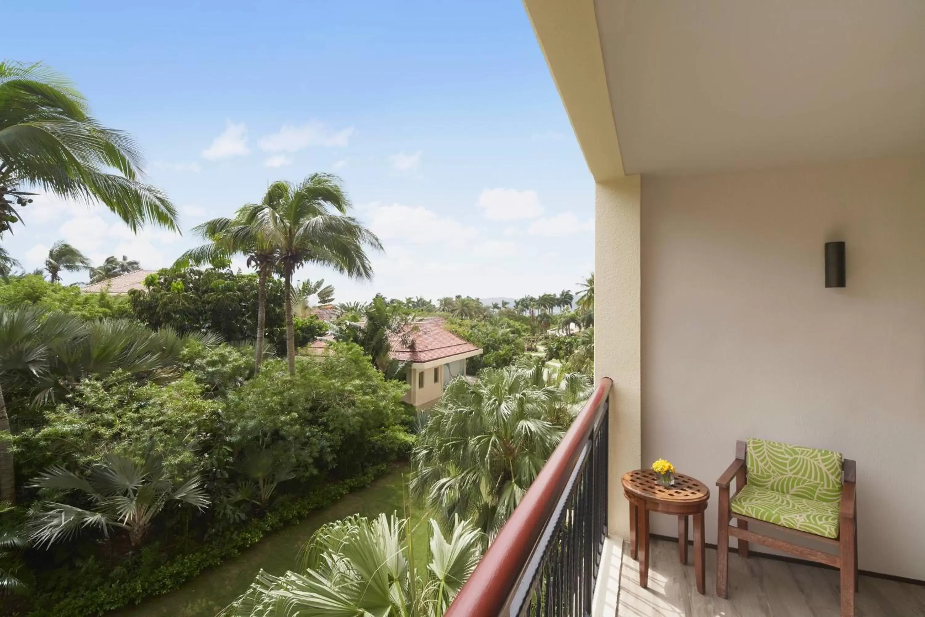 Photo of the whole room, Balcony/Terrace in Sanya Marriott Yalong Bay Resort & Spa