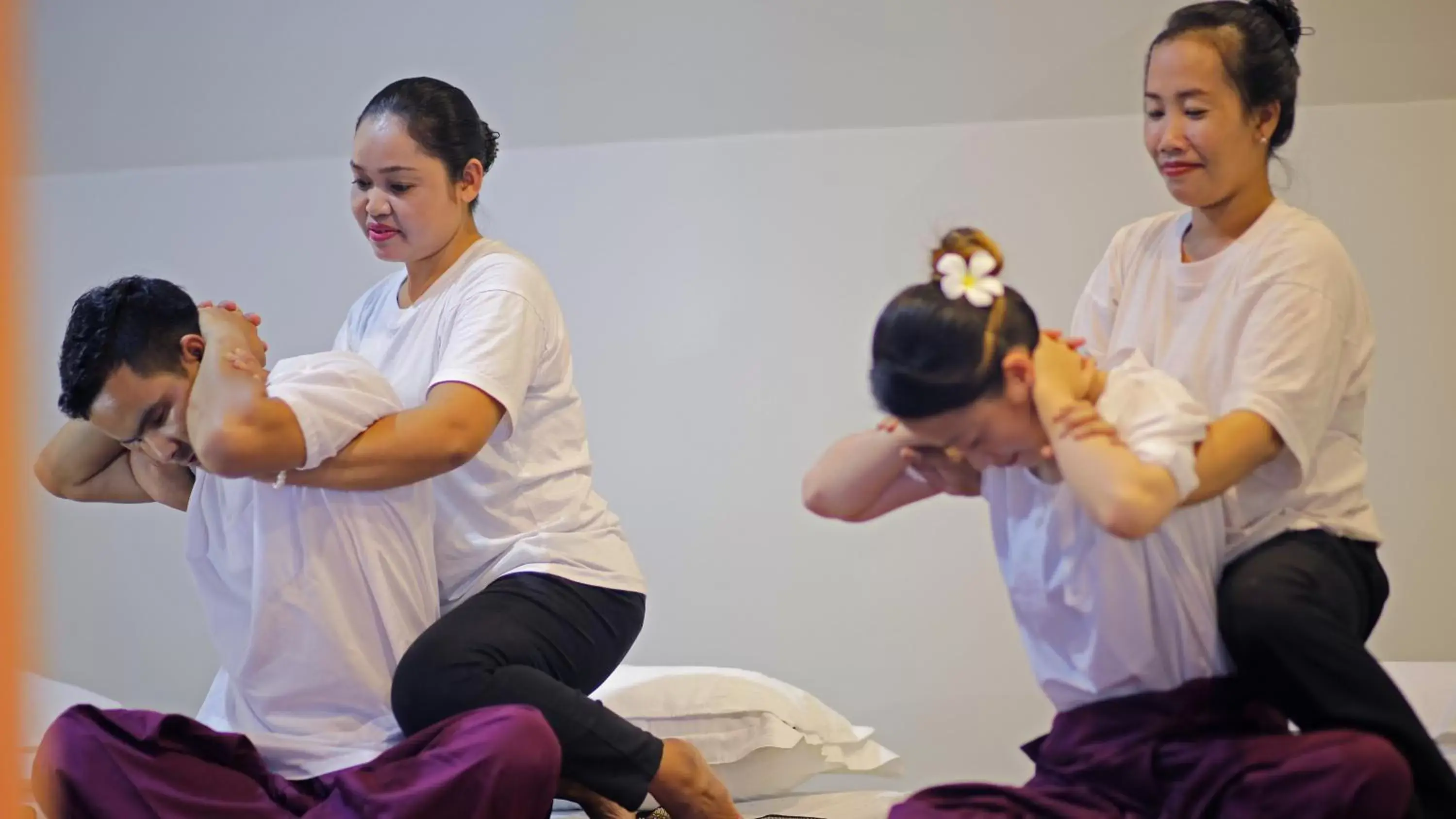 Massage in HARI Residence & Spa