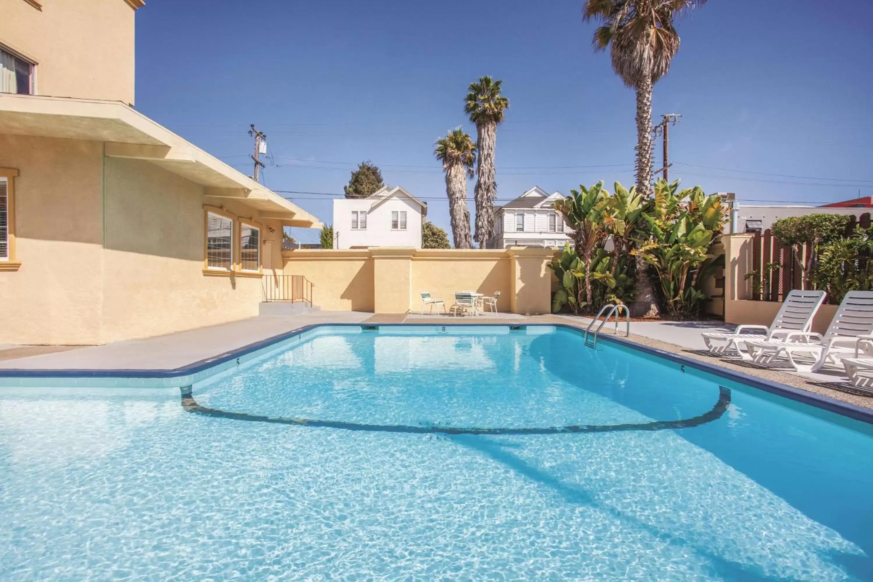 On site, Swimming Pool in La Quinta Inn by Wyndham Berkeley