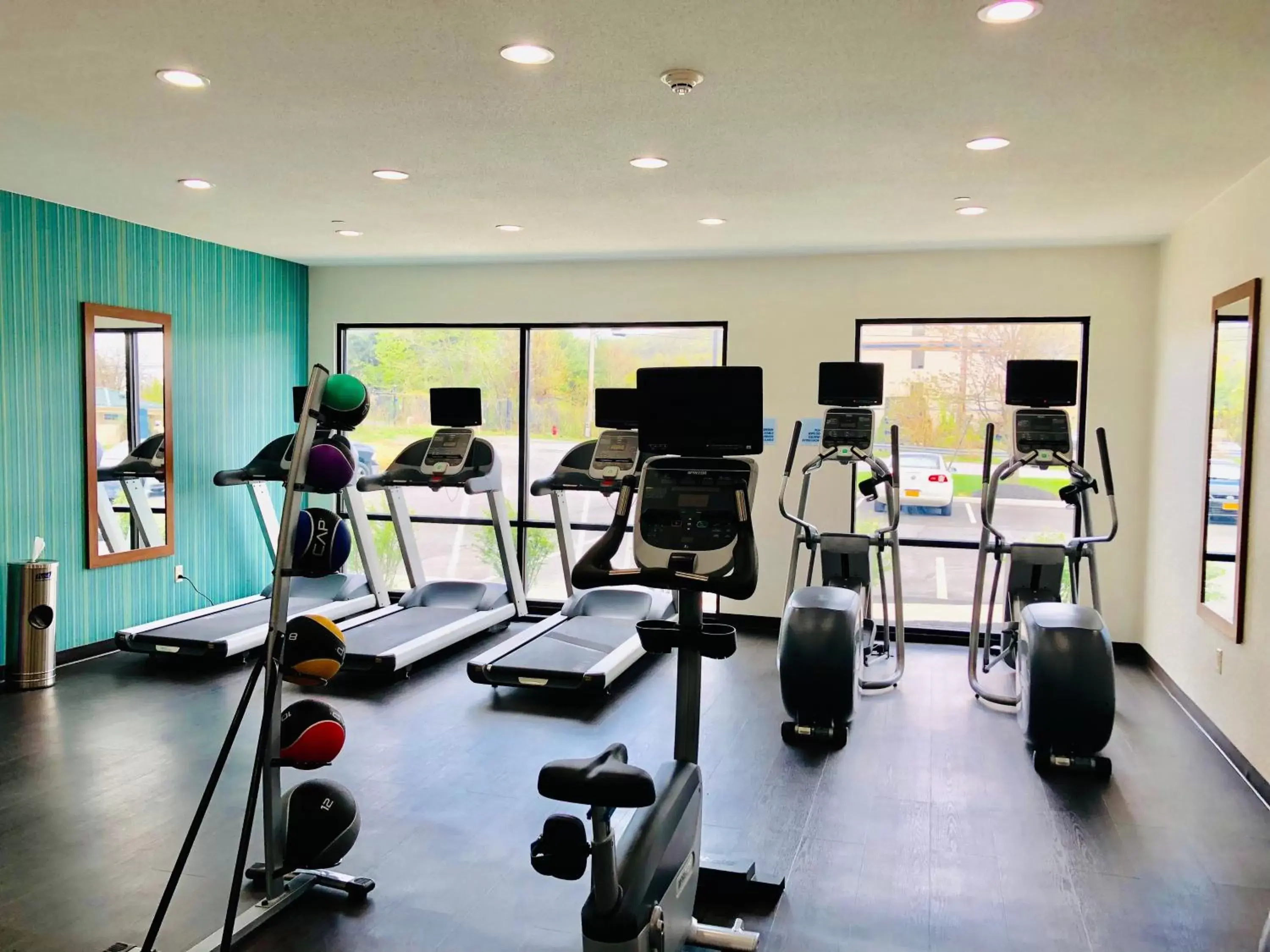 Fitness centre/facilities in Holiday Inn Express Fishkill-Mid Hudson Valley by IHG Fitness centre/facilities in Holiday Inn Express Fishkill-Mid Hudson Valley by IHG