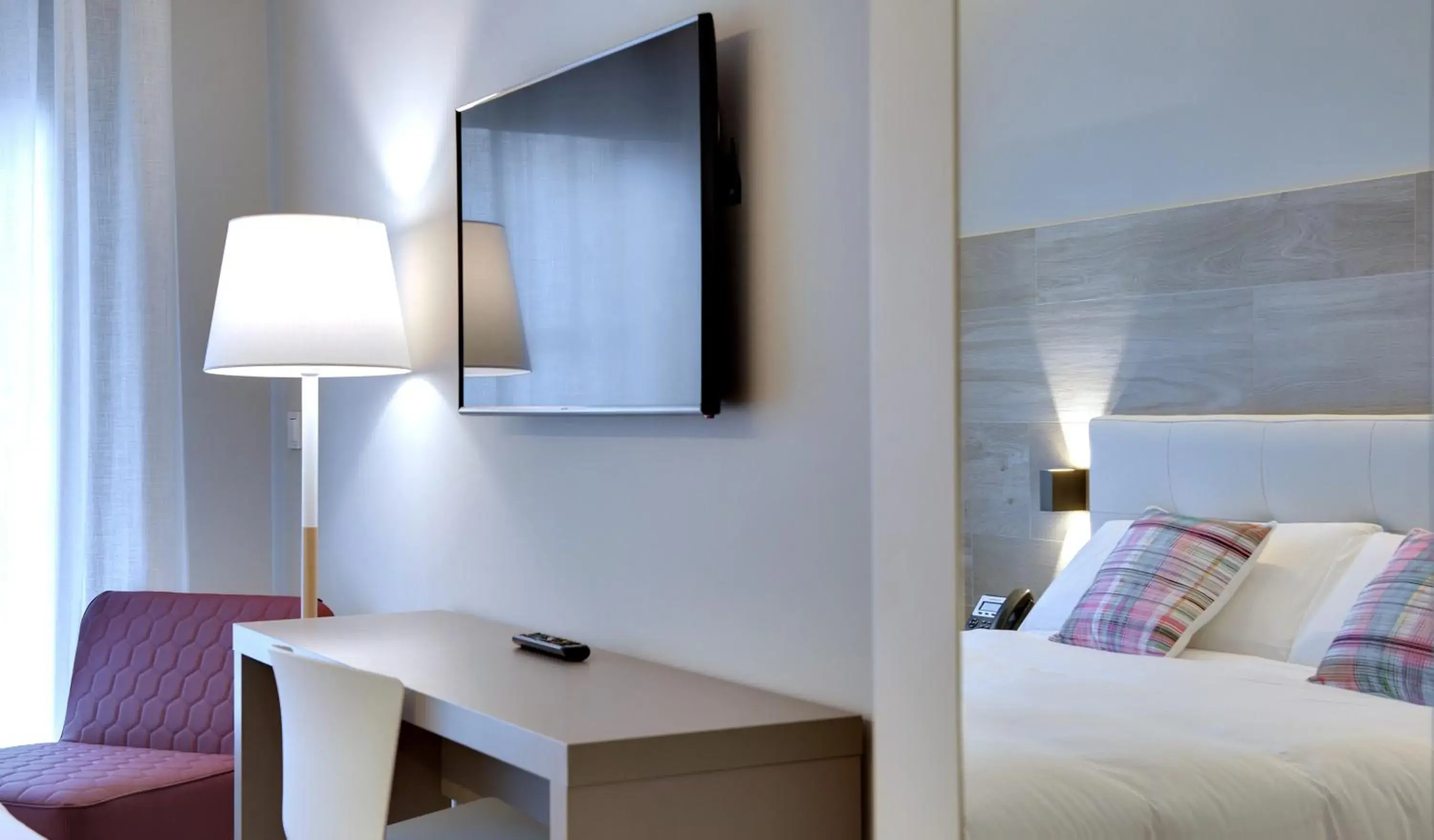 TV and multimedia, Seating Area in Hotel Lemik