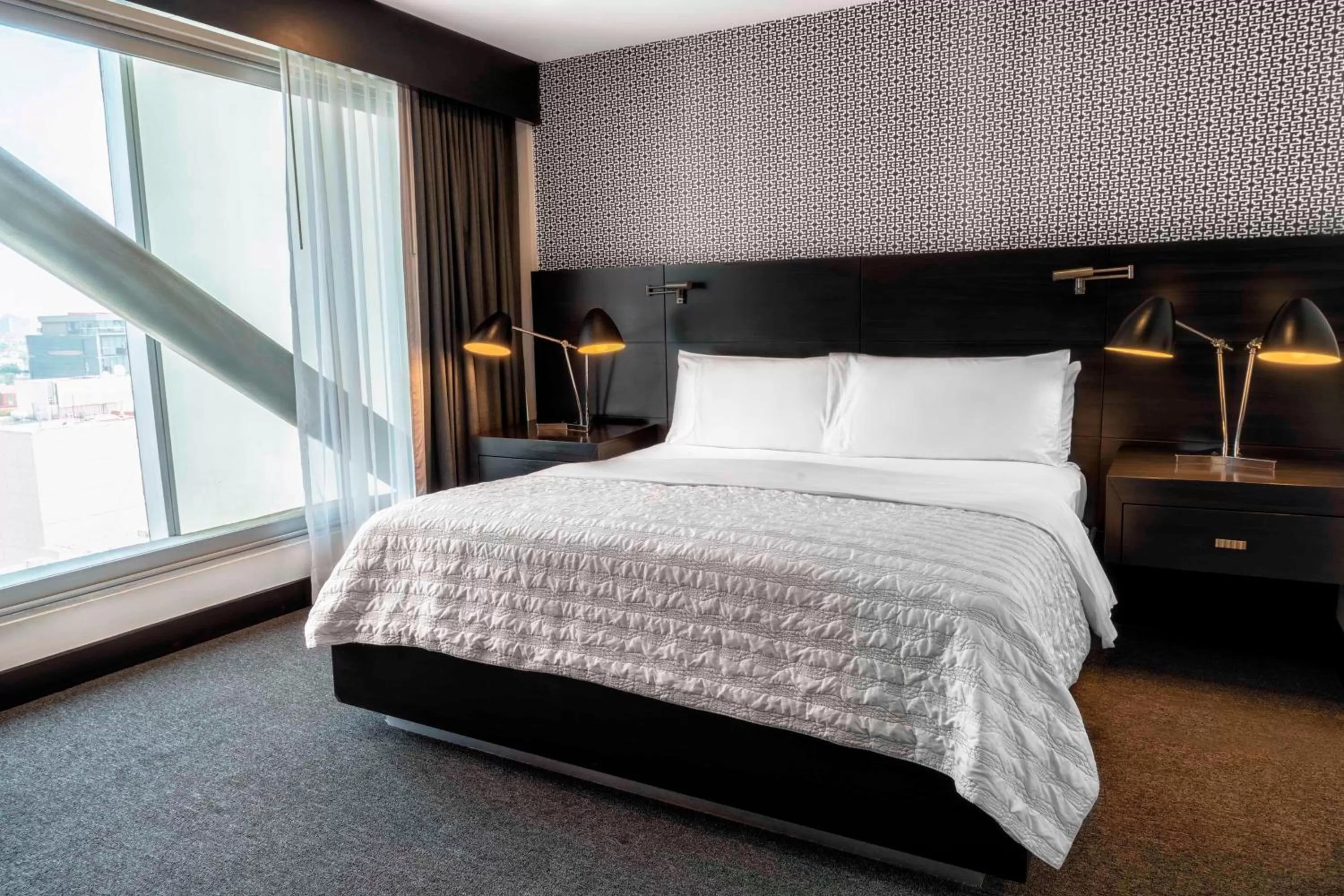 Bedroom, Bed in Le Méridien Mexico City Reforma