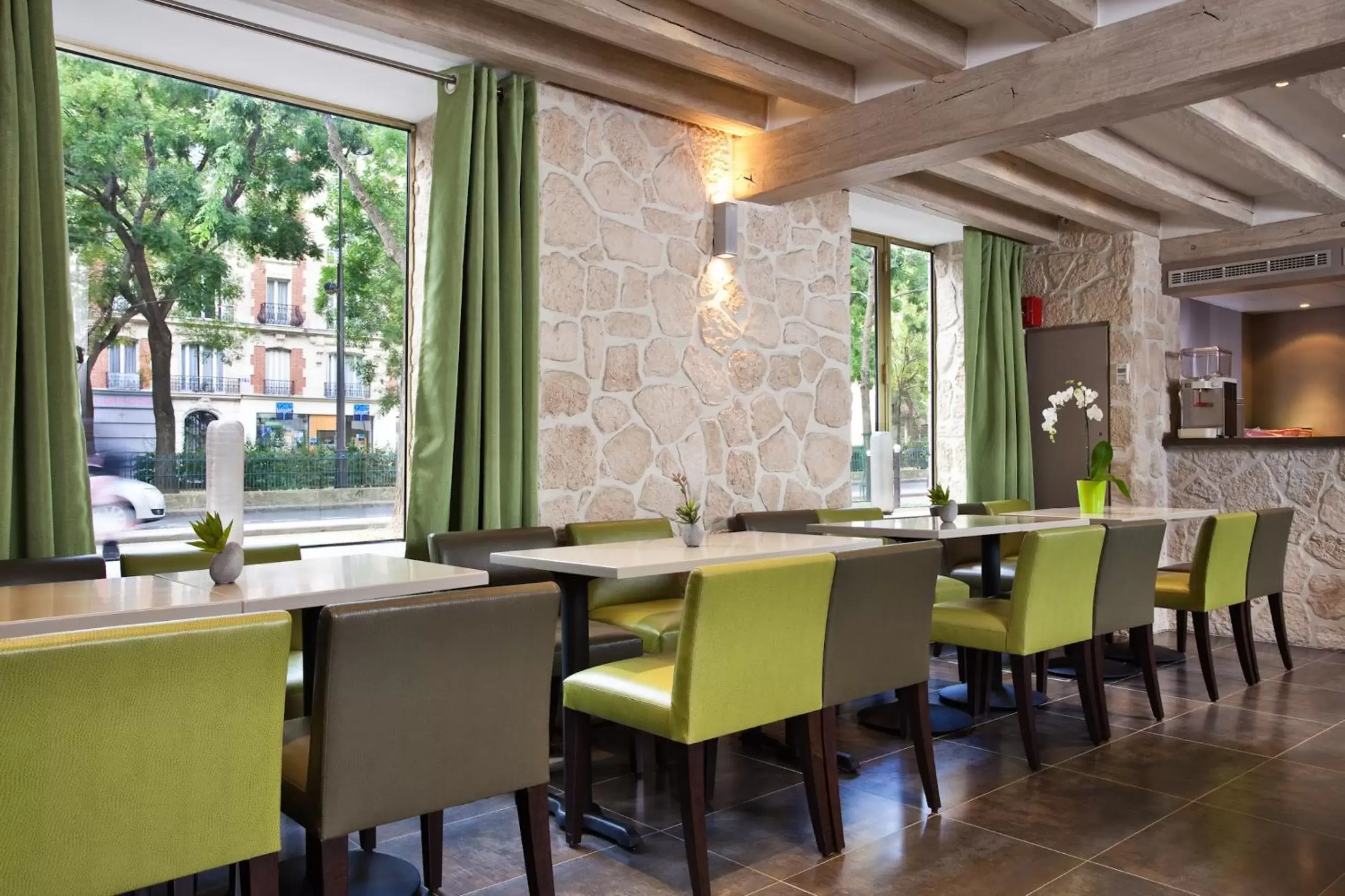 Restaurant/places to eat in Hôtel Du Printemps Restaurant/places to eat in Hôtel Du Printemps