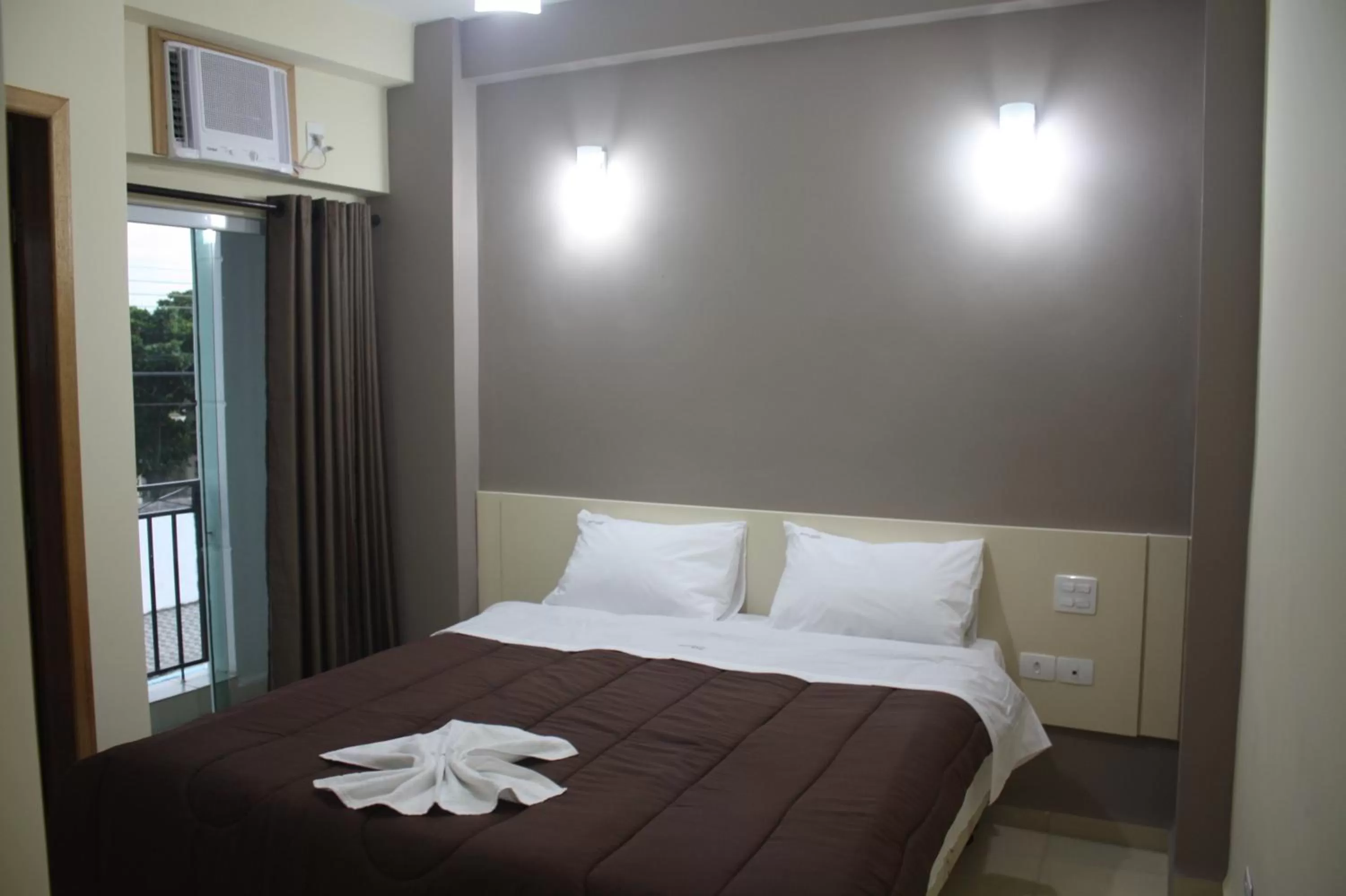 Photo of the whole room, Bed in Hotel Portobello