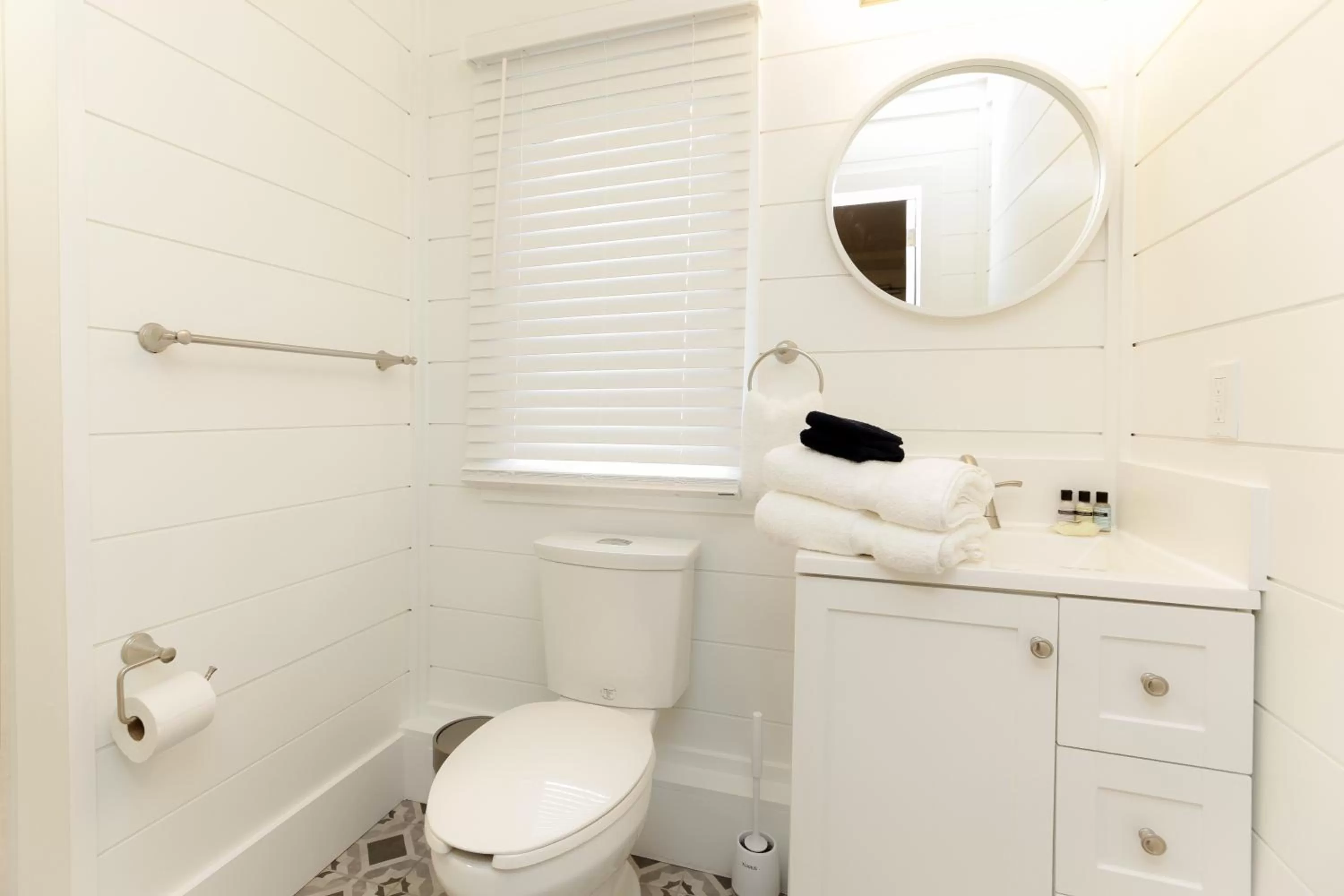 Bathroom in Jackson's Falls Country Inn