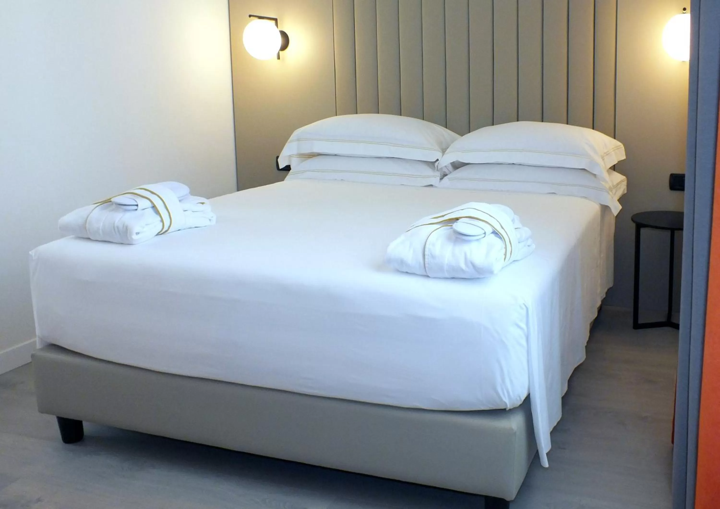 Bed in BB Hotels Smarthotel Derose