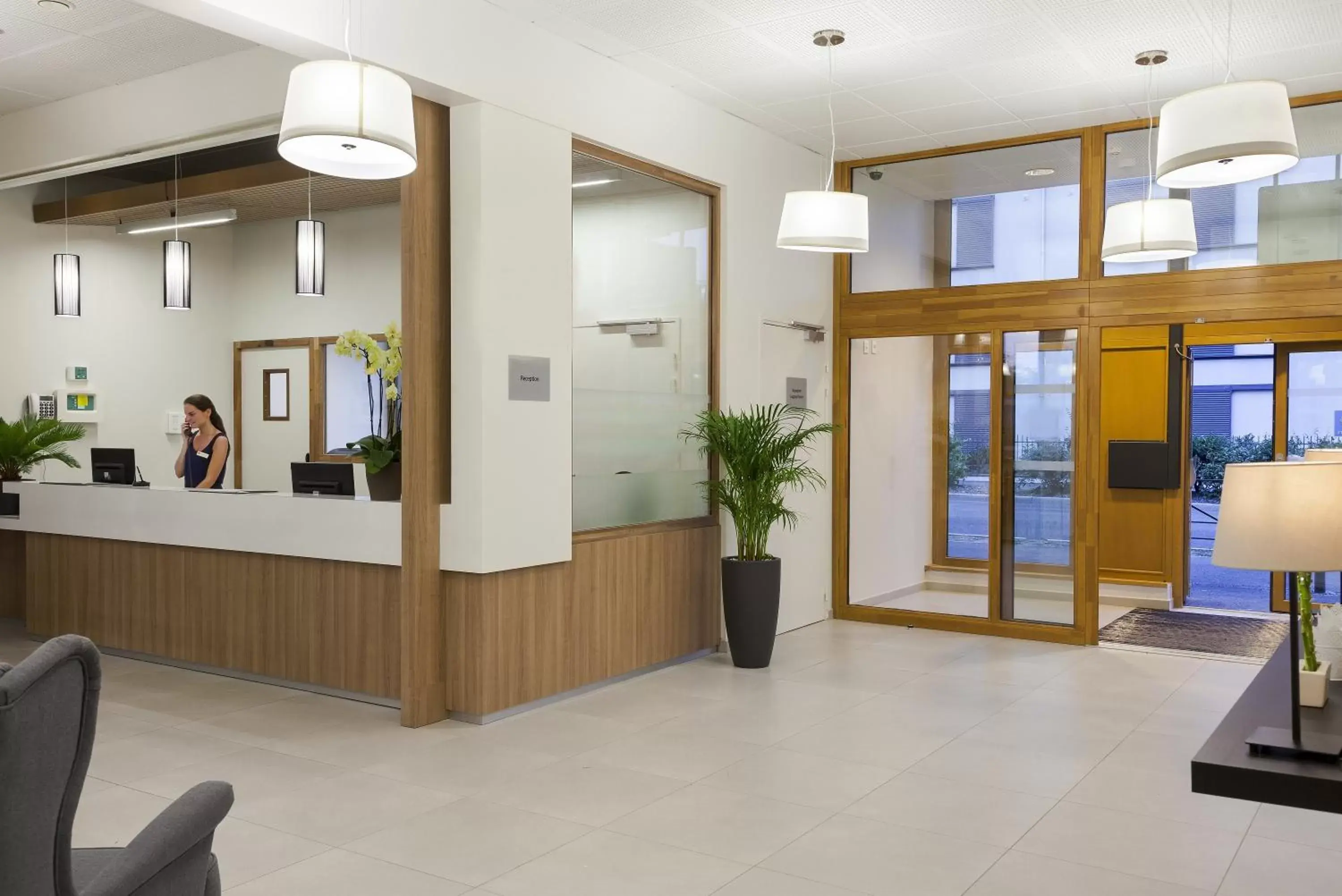 Lobby or reception in Nehô Suites Porte de Genève - Gare Annemasse Lobby or reception in Nehô Suites Porte de Genève - Gare Annemasse