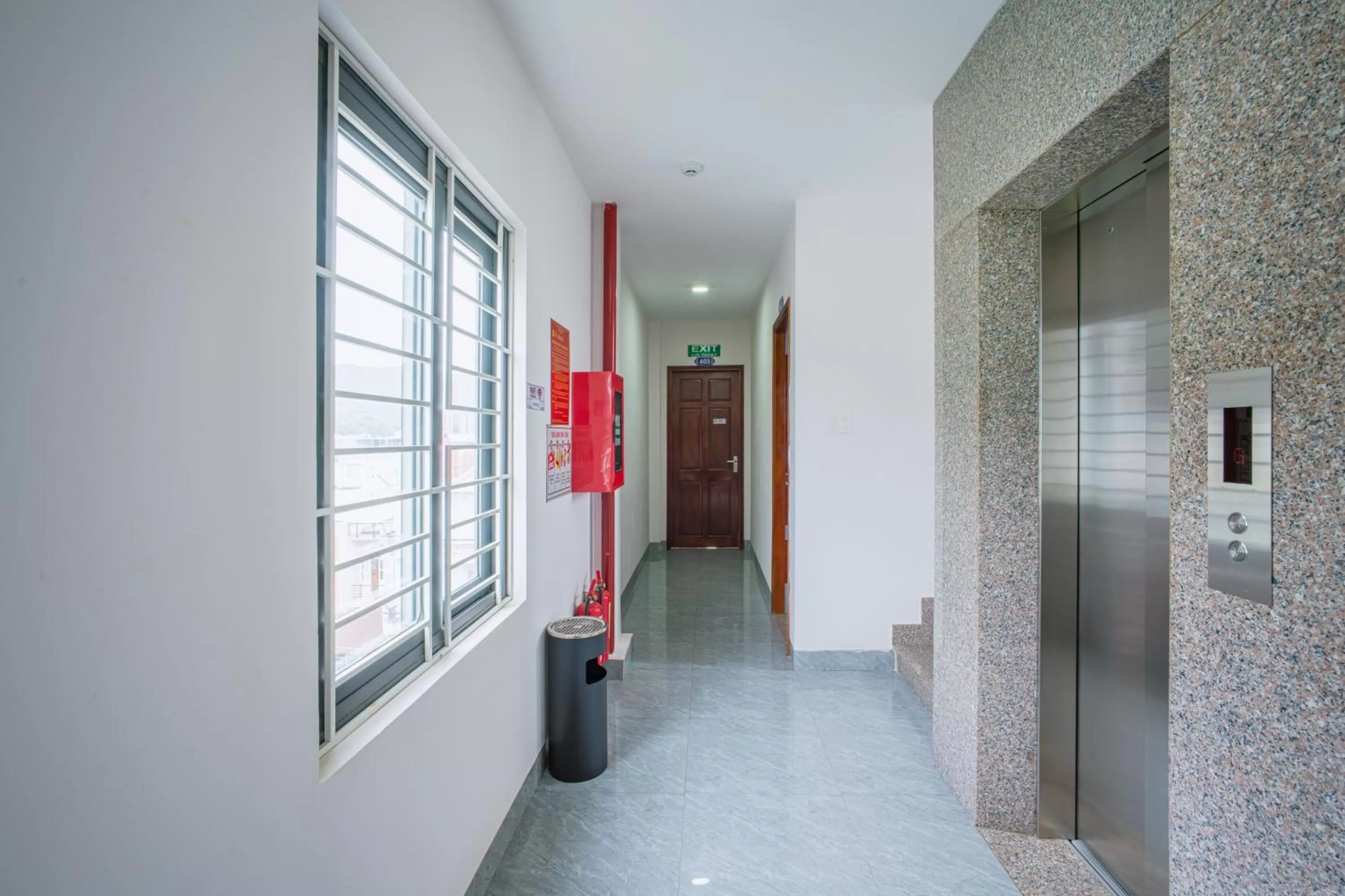 elevator in Phú Xuân Hotel