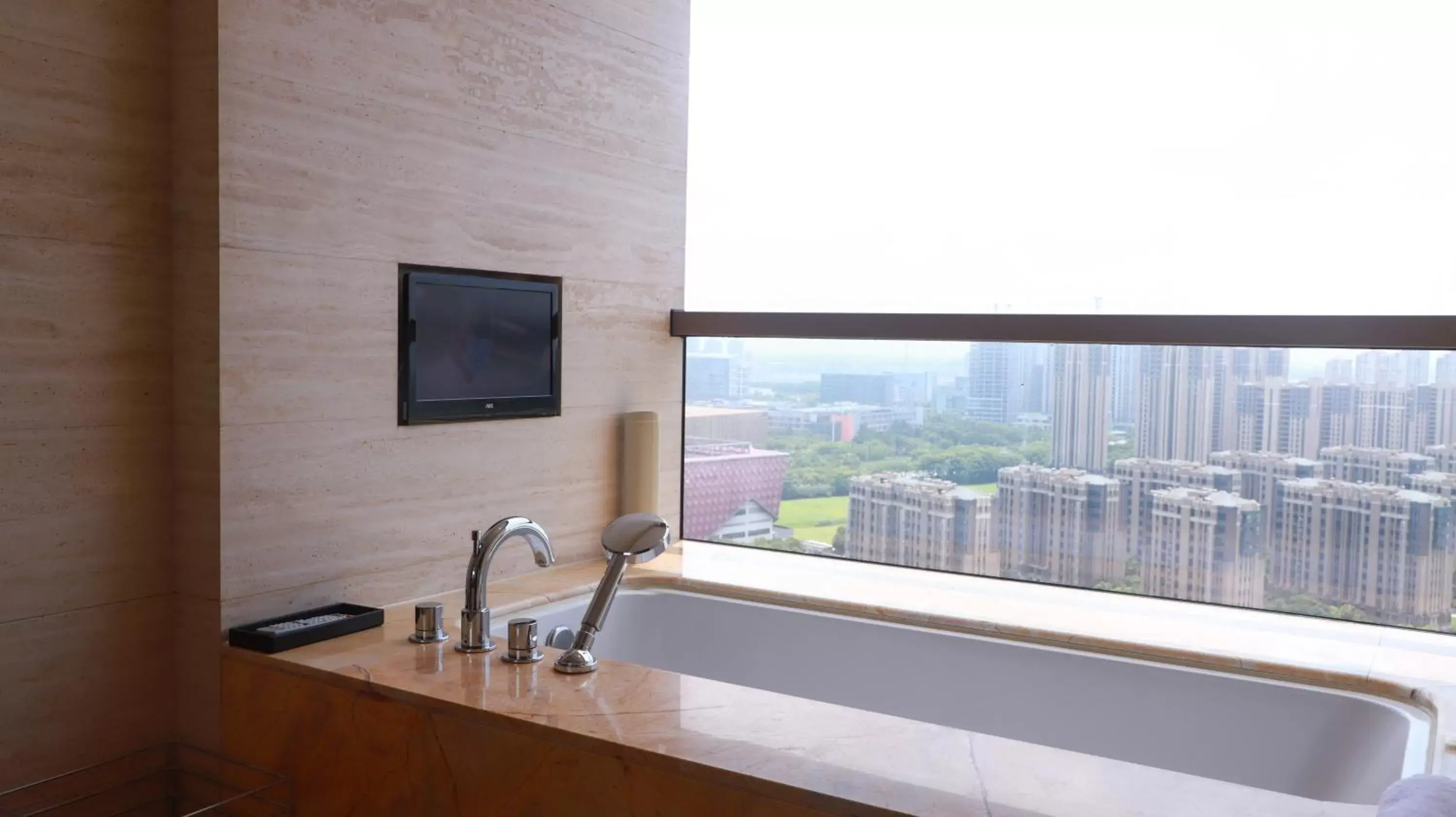 Bath in Four Points by Sheraton Suzhou