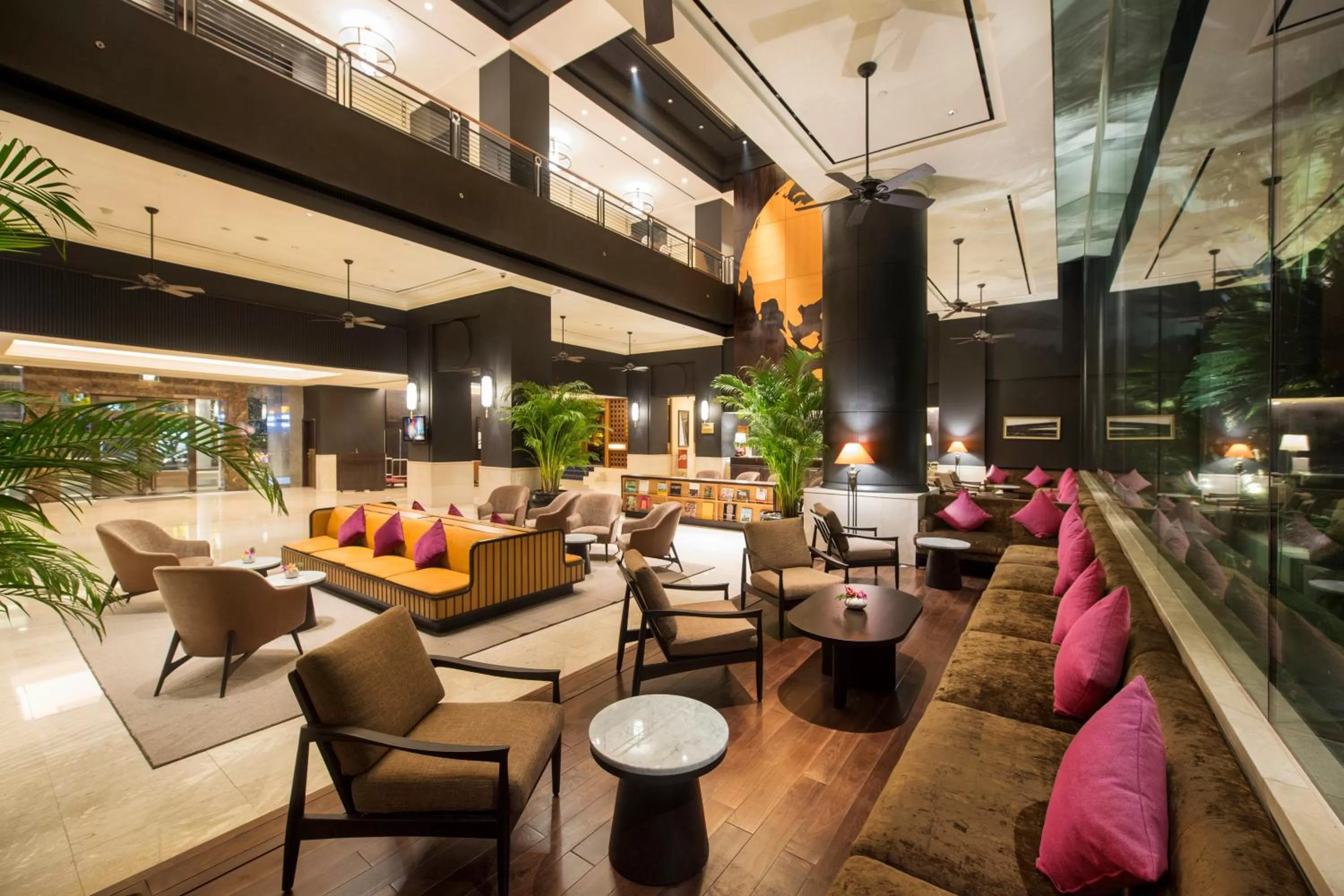 Lobby or reception in Hôtel du Parc Hanoï