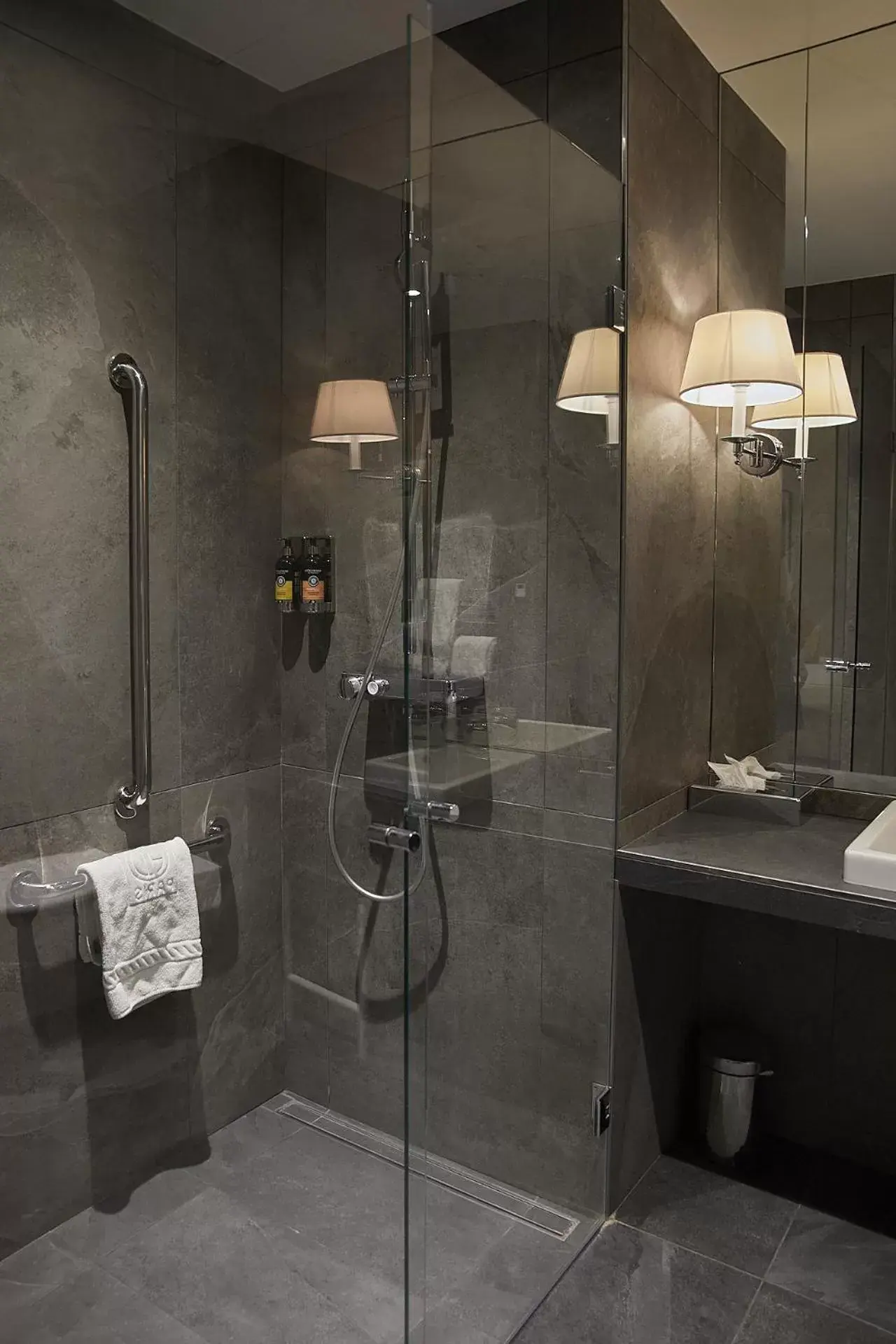 Bathroom in Hôtel du Danube Saint Germain