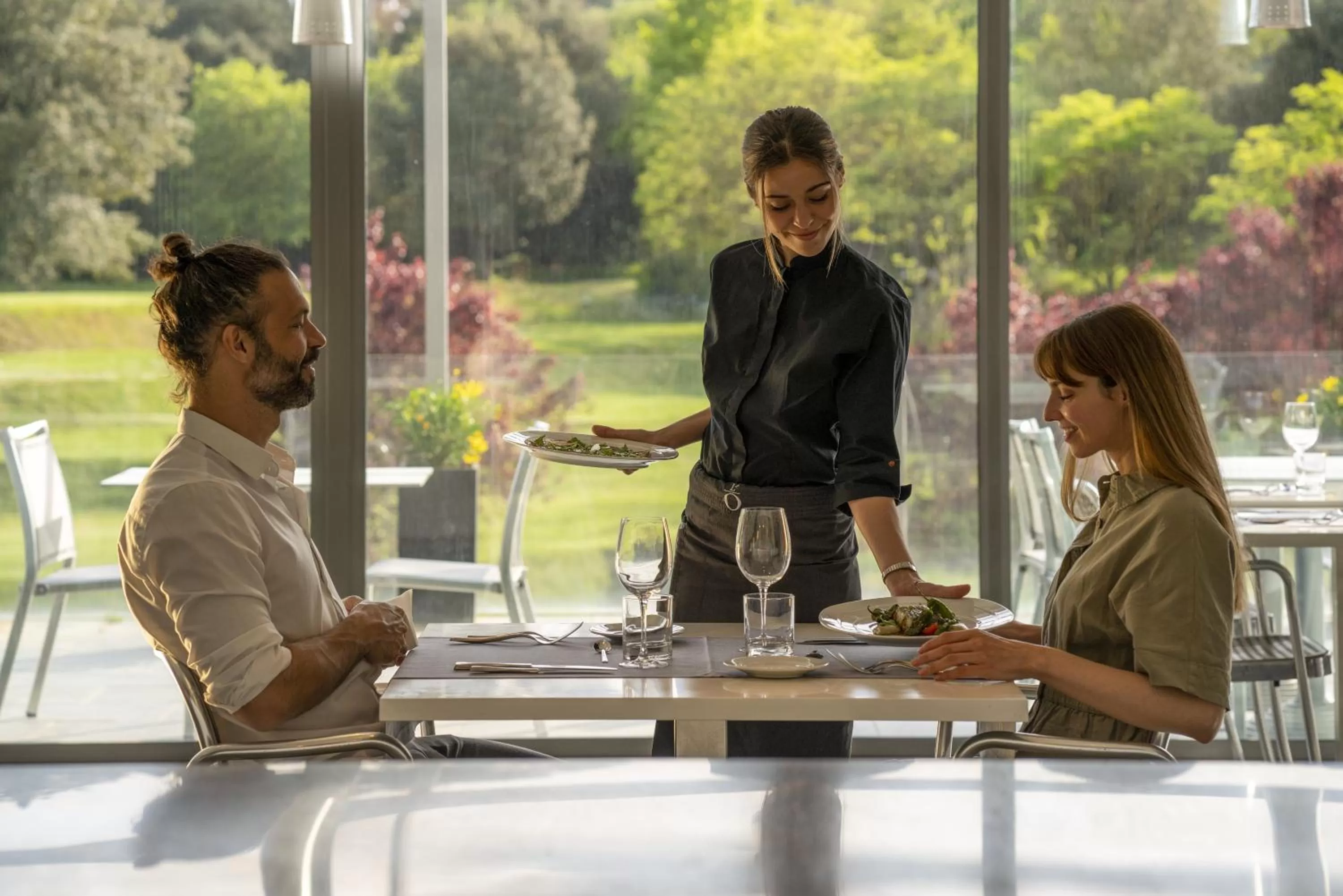 Restaurant/places to eat in Hotel Món Sant Benet