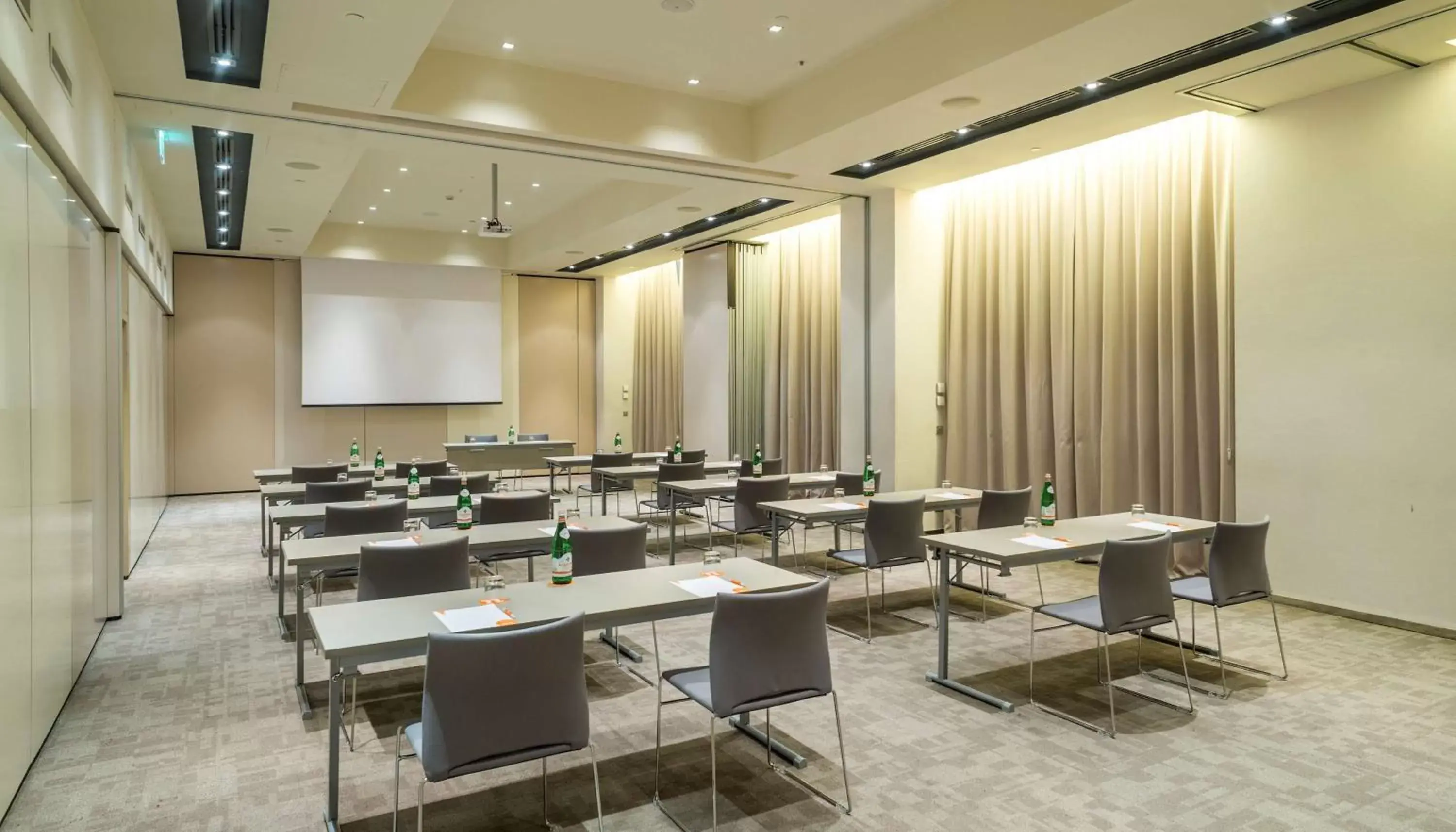 Meeting/conference room in Nhow Milan