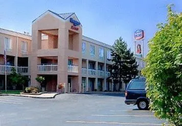 Property building in Staywell Inn