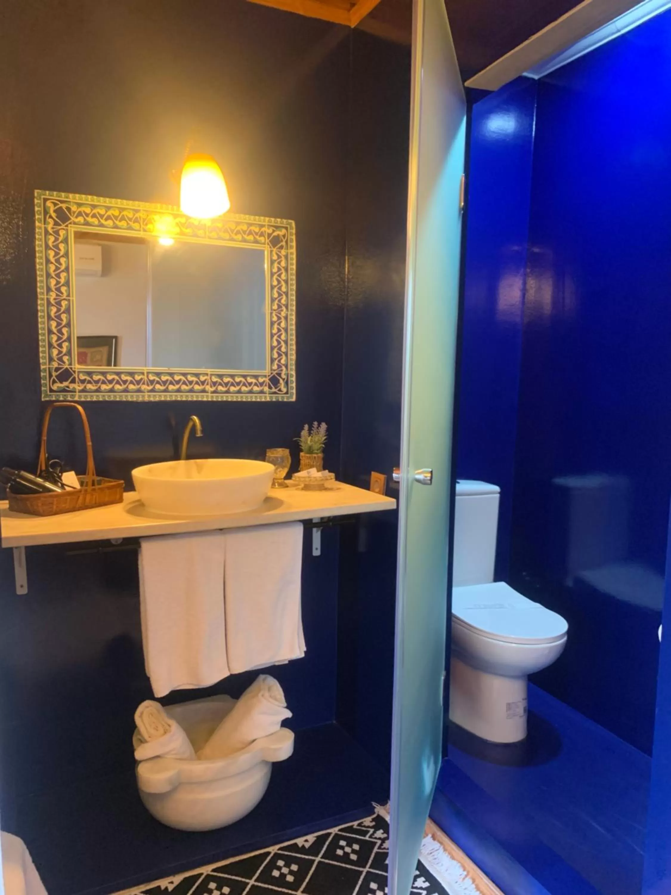 Toilet in Tom Square Boutique Hotel