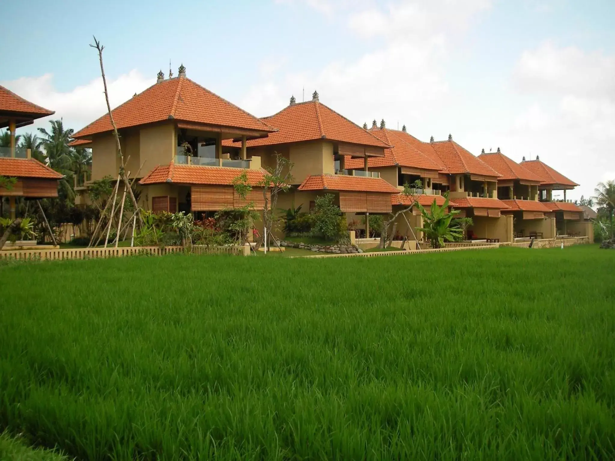 Facade/entrance, Property Building in Green Field Hotel and Restaurant