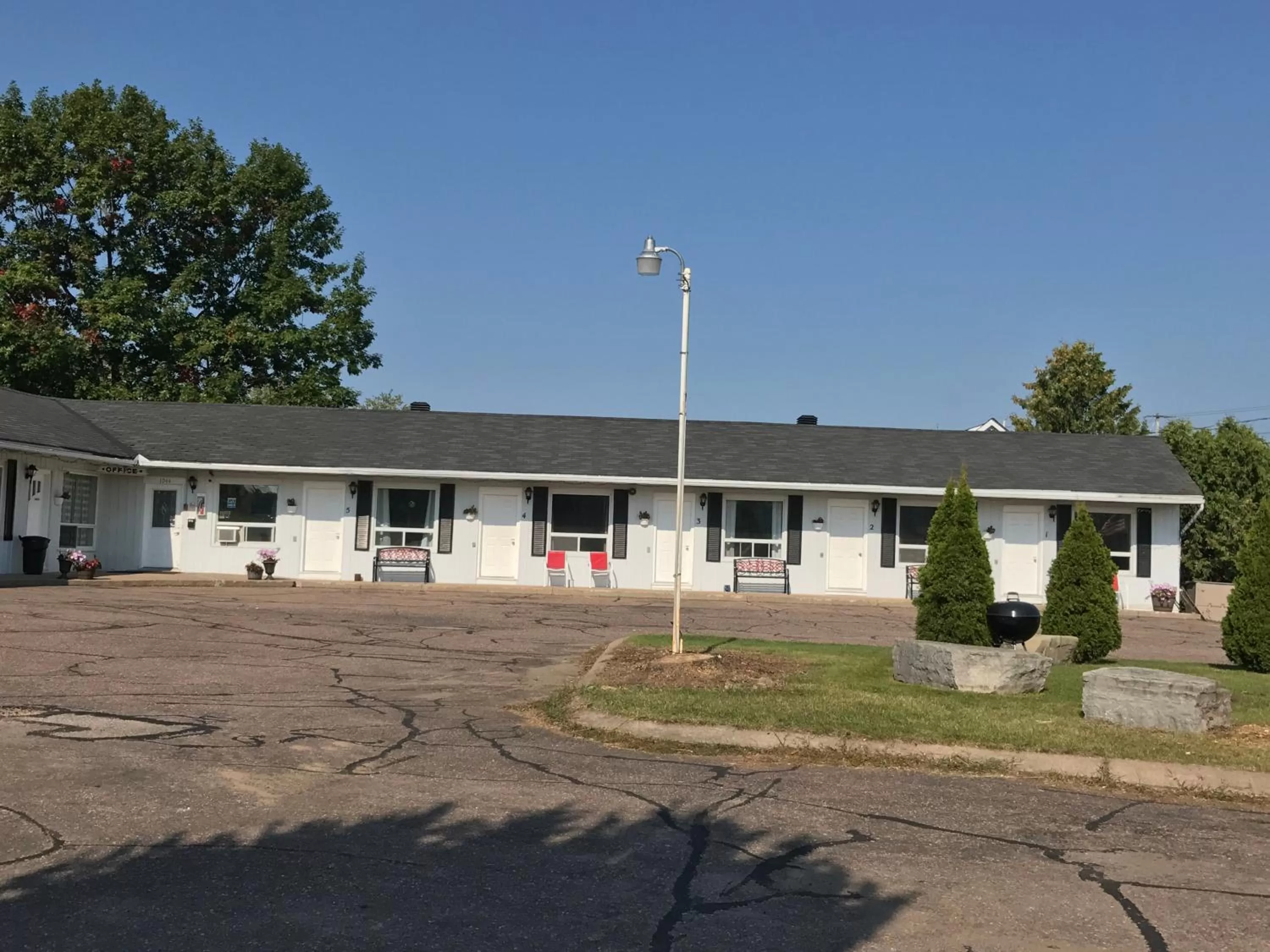 Property building in Travellers Inn