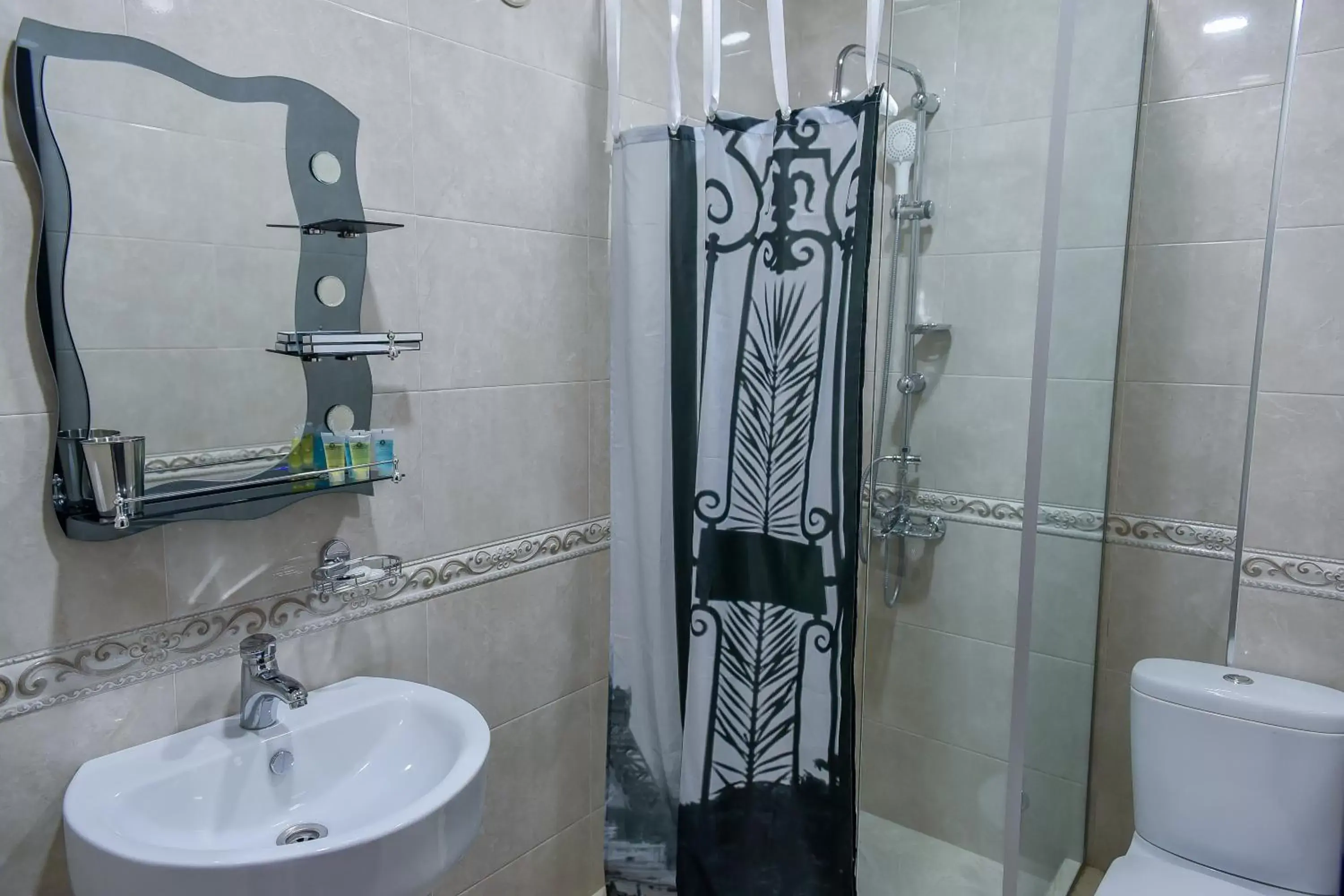 Shower, Bathroom in MariaLuis Hotel