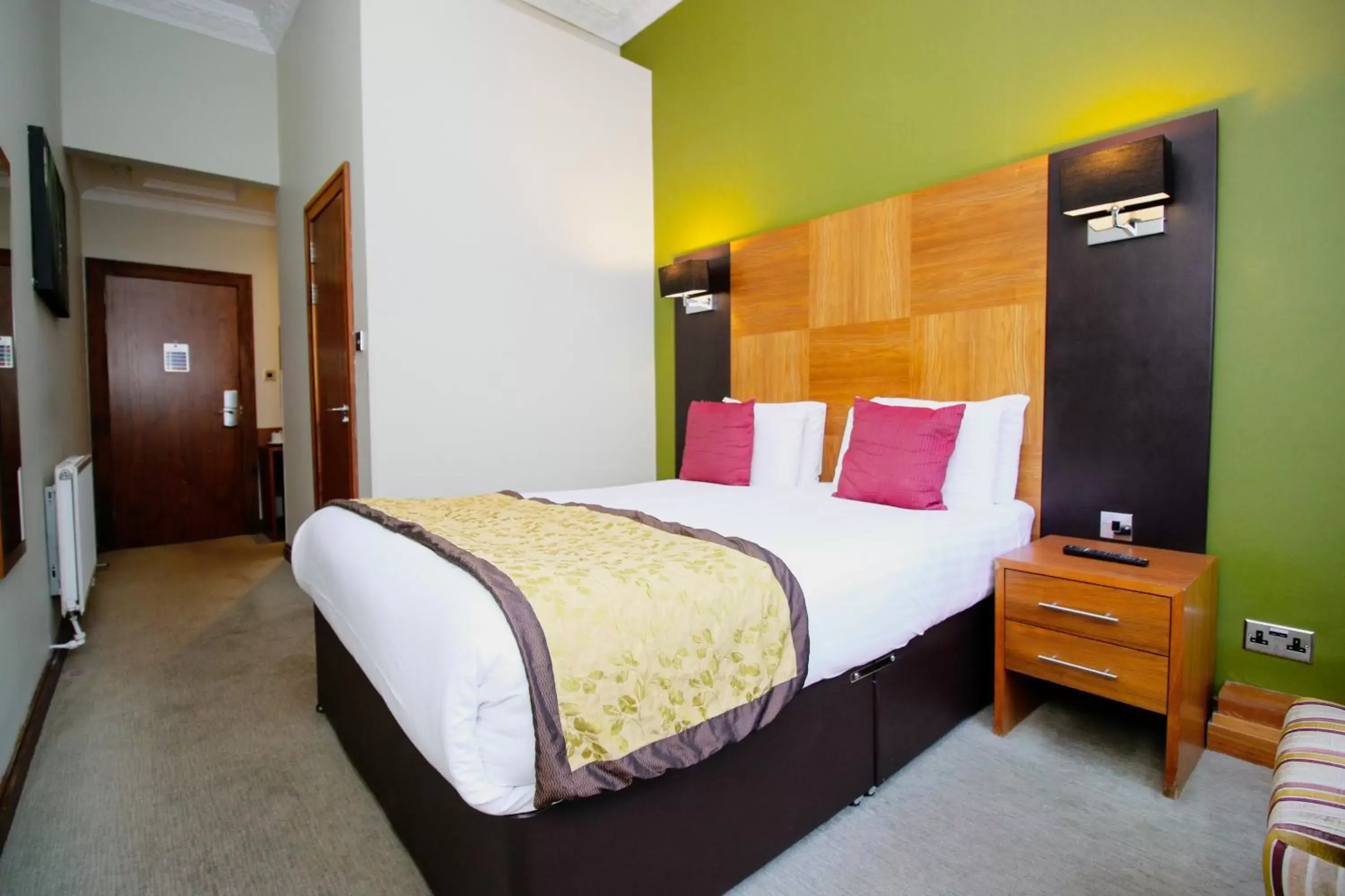 Bed in Acorn Hotel