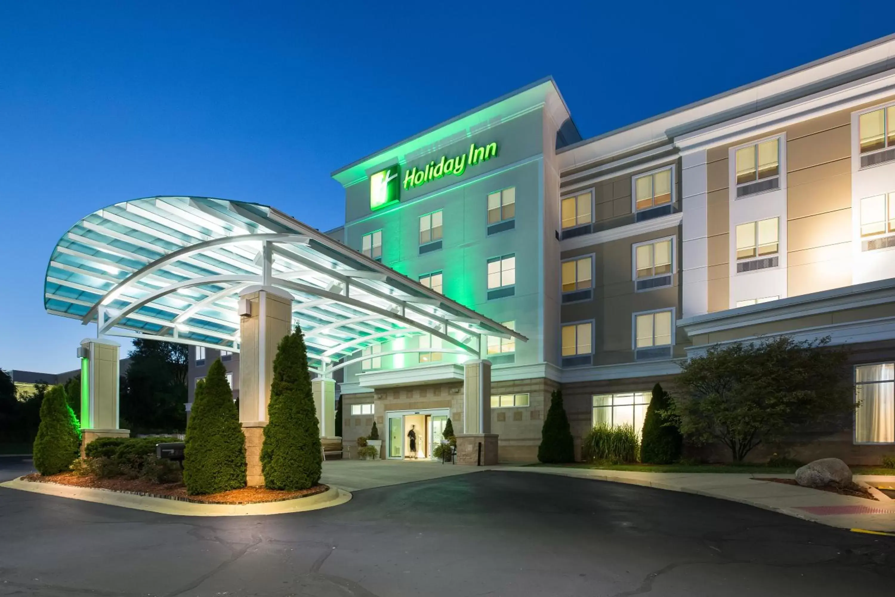 Property Building in Holiday Inn Jackson NW - Airport Road, an IHG Hotel