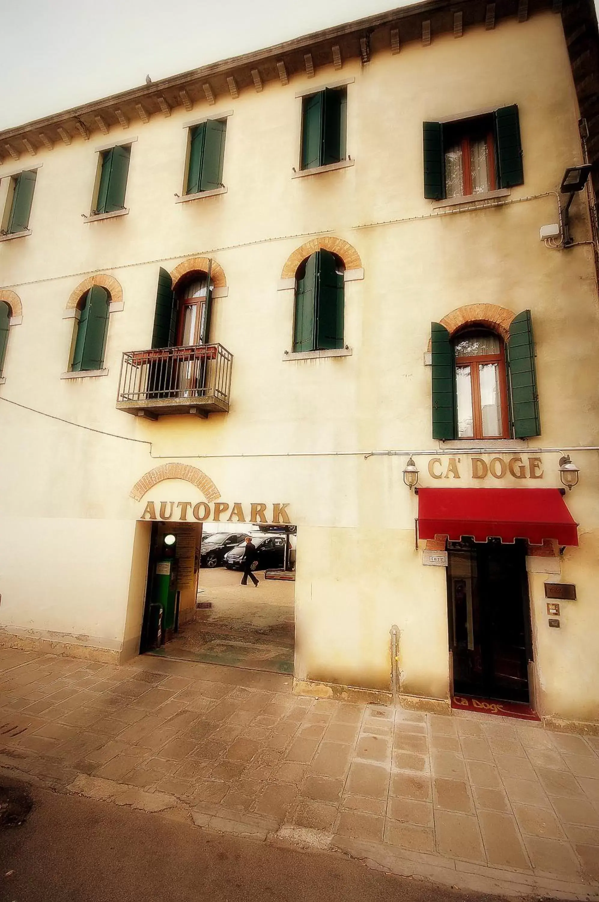 Facade/entrance, Property Building in Cà Doge