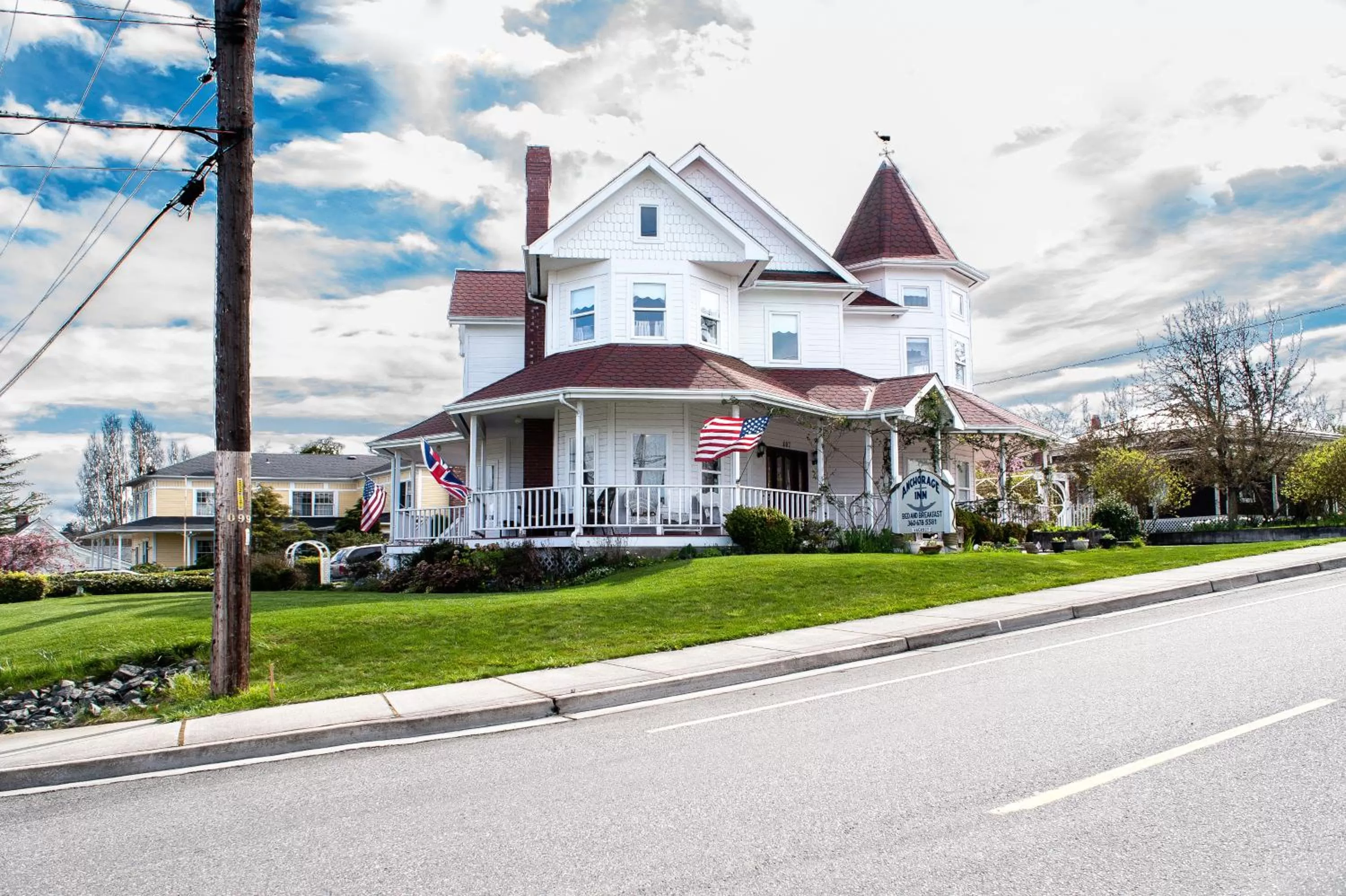 Facade/entrance, Property Building in Anchorage Inn B&B