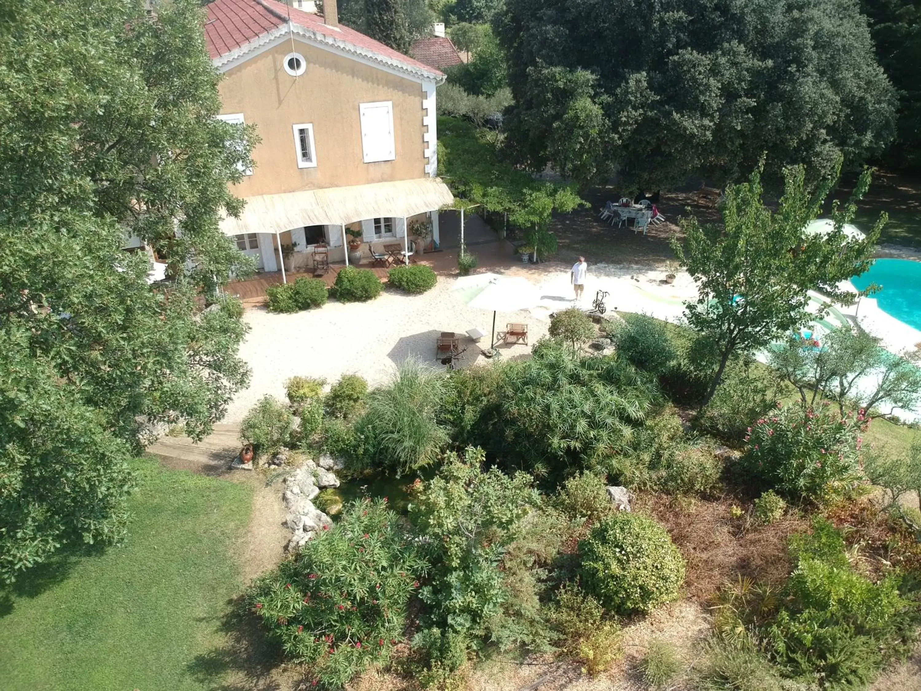 Bird's eye view, Bird's-eye View in Le Fer en Cèze