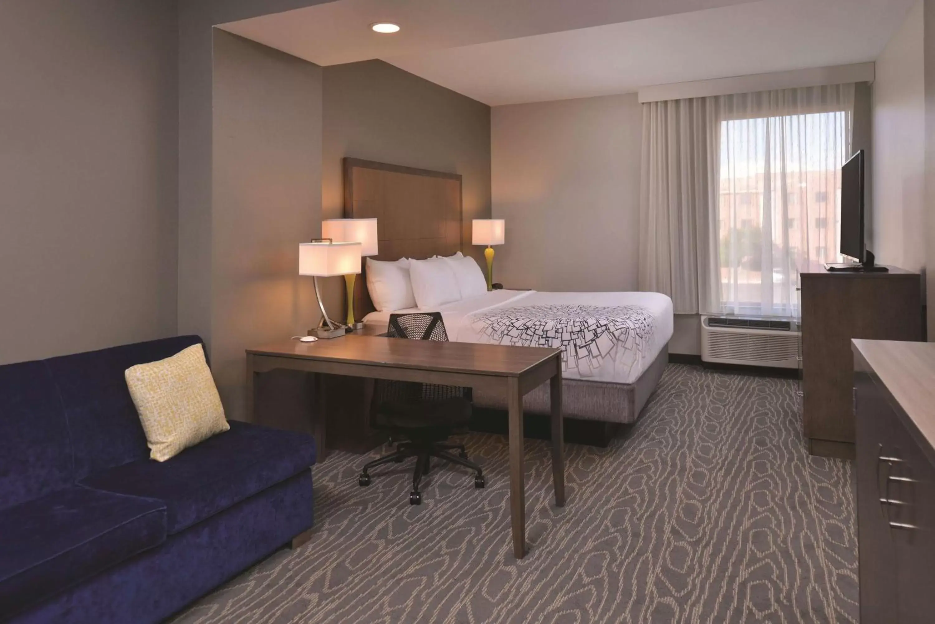 Photo of the whole room in La Quinta by Wyndham Page at Lake Powell Photo of the whole room in La Quinta by Wyndham Page at Lake Powell