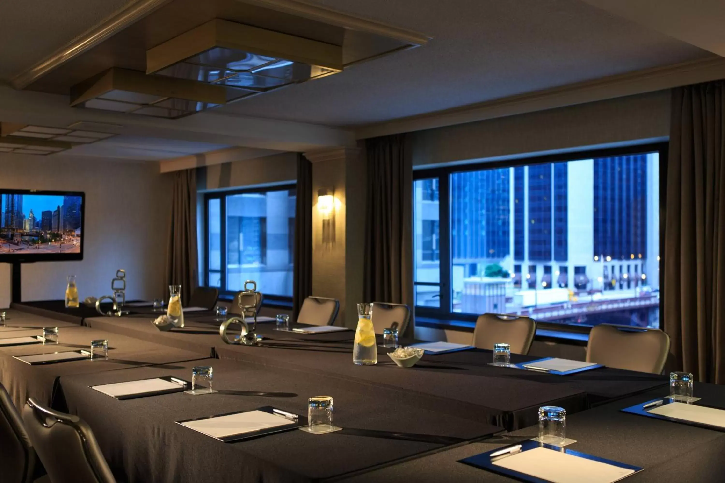 Meeting/conference room in Renaissance Chicago Downtown Hotel