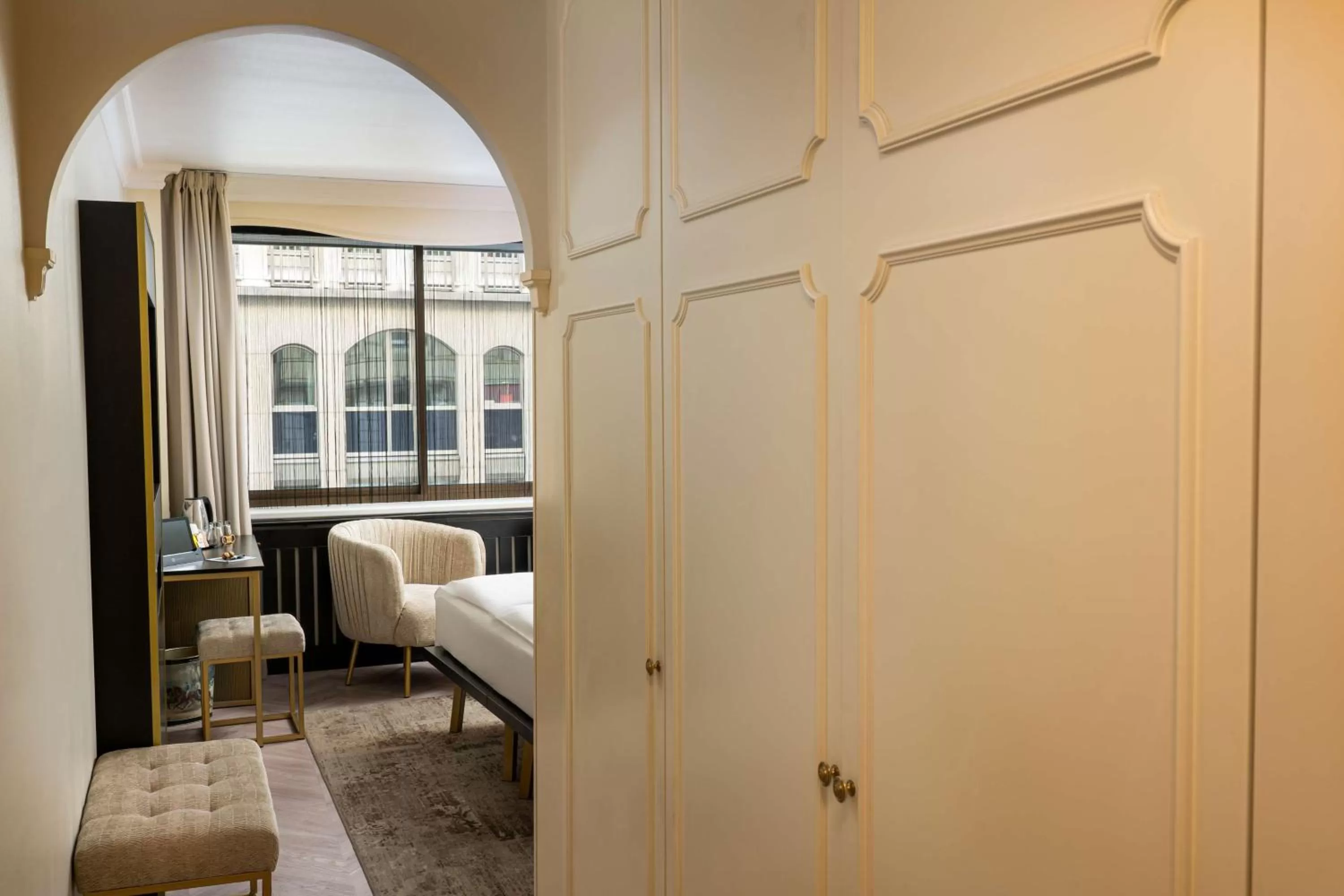 Bedroom, Bed in elaya hotel vienna city center