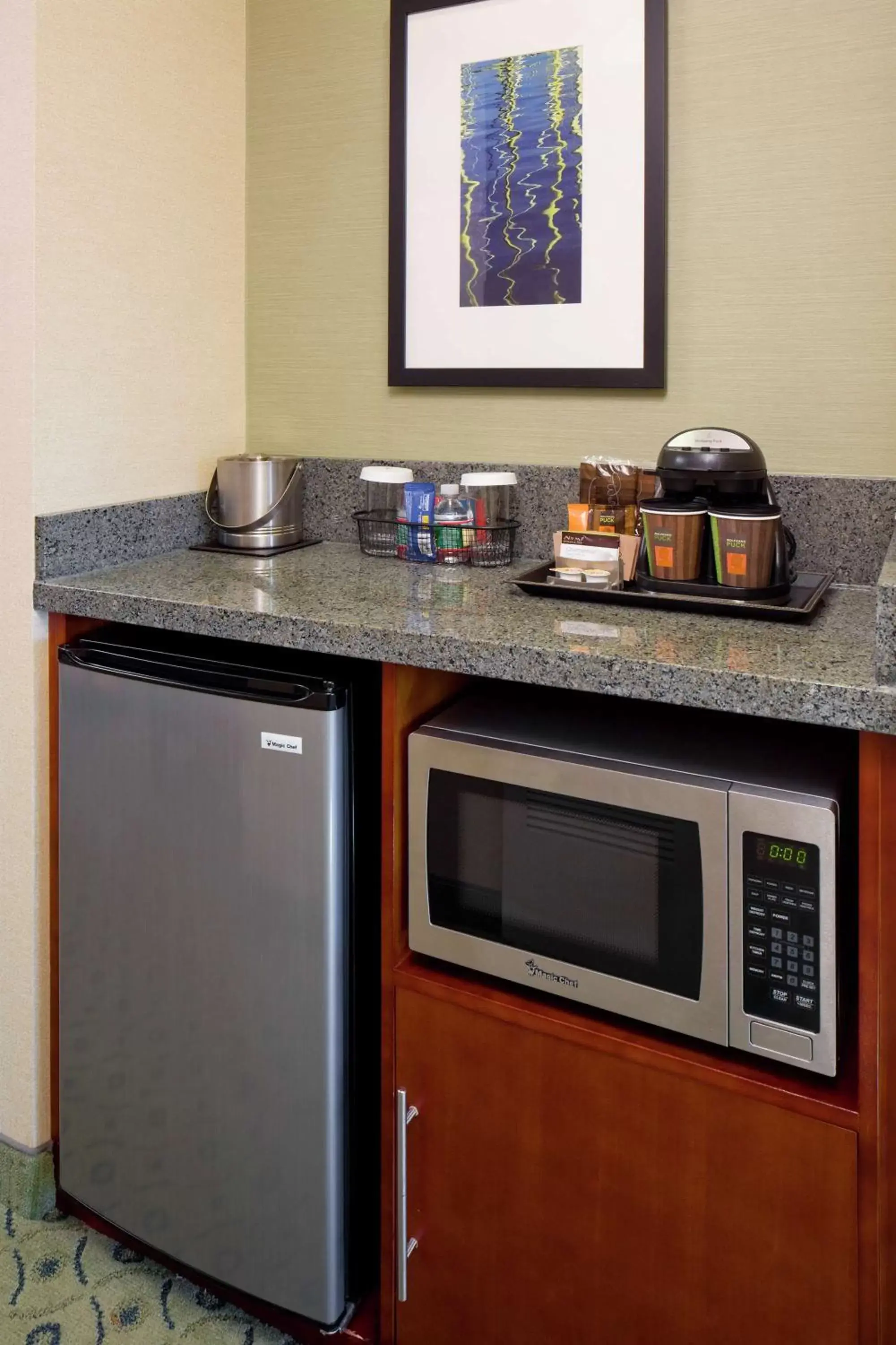 Kitchen or kitchenette, Kitchen/Kitchenette in DoubleTree Suites by Hilton Hotel Boston - Cambridge