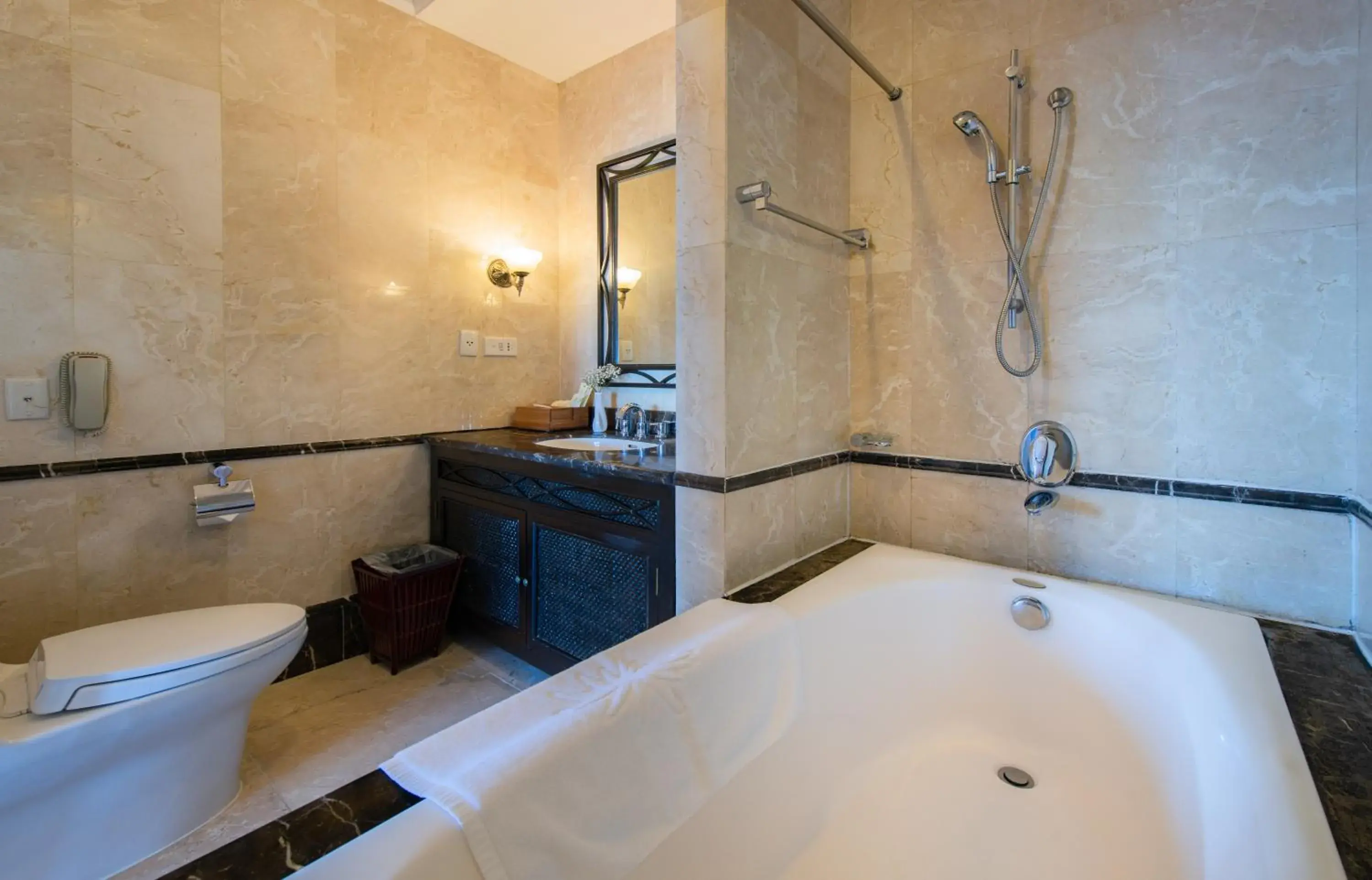 Bathroom in Sunrise Nha Trang Beach Hotel & Spa