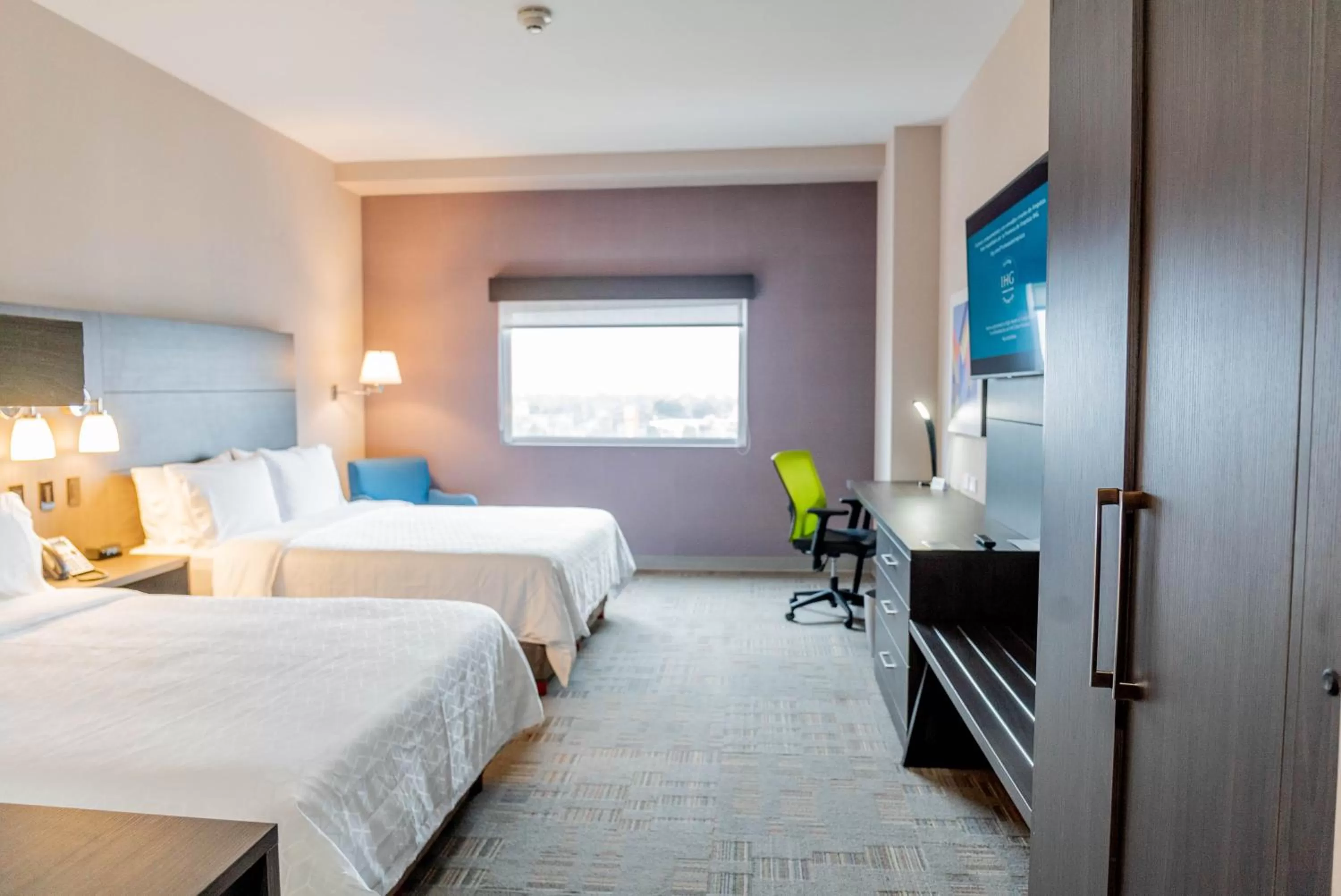 Bedroom, Bed in Holiday Inn Express & Suites - Tijuana Otay by IHG