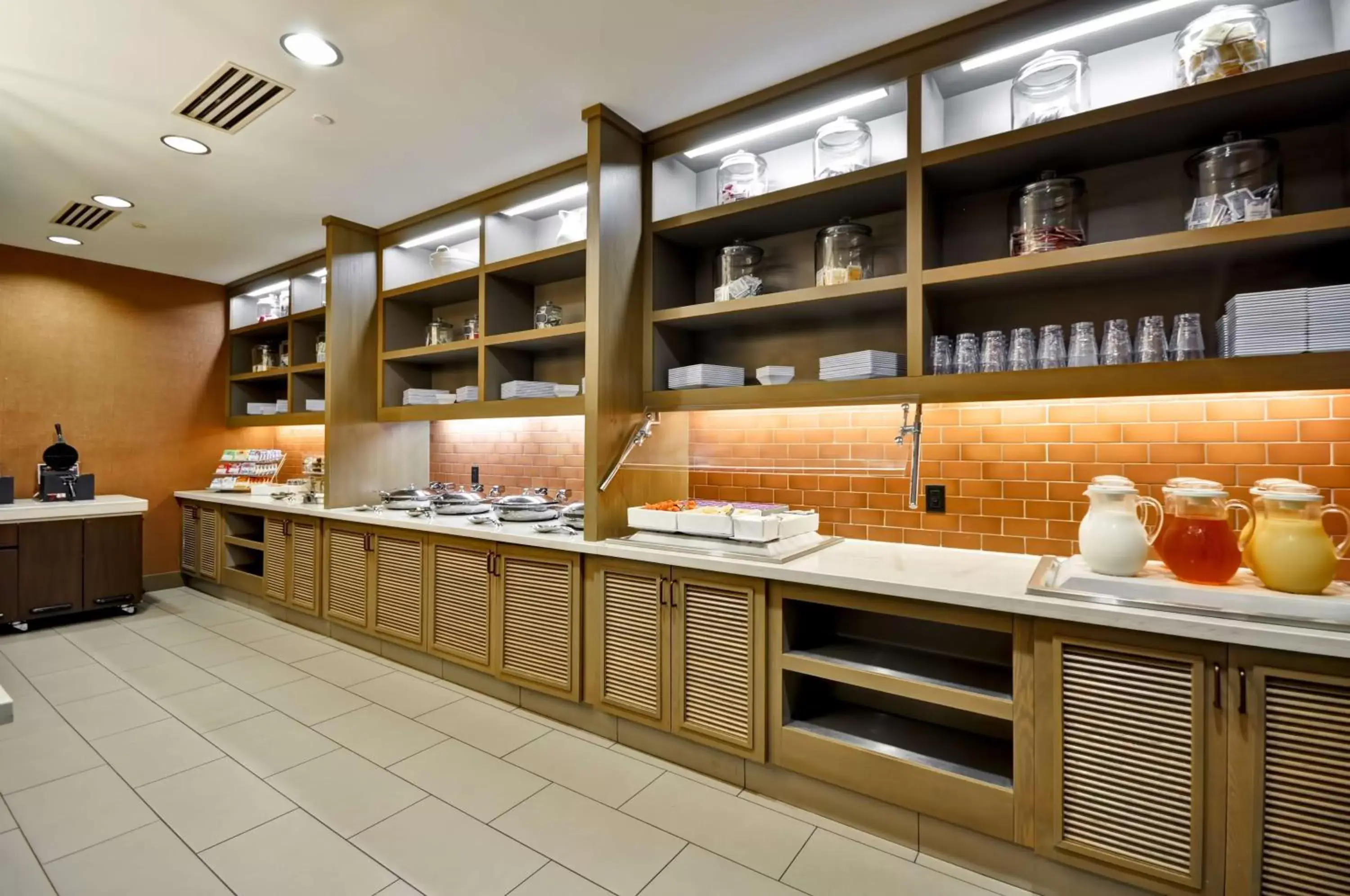 Restaurant/places to eat, Kitchen/Kitchenette in Hyatt House Atlanta Cobb Galleria