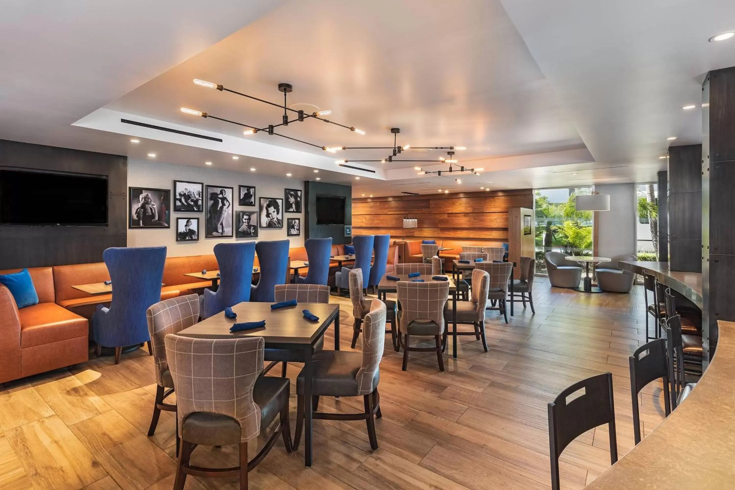 Lobby or reception, Restaurant/Places to Eat in Four Points by Sheraton Los Angeles Westside