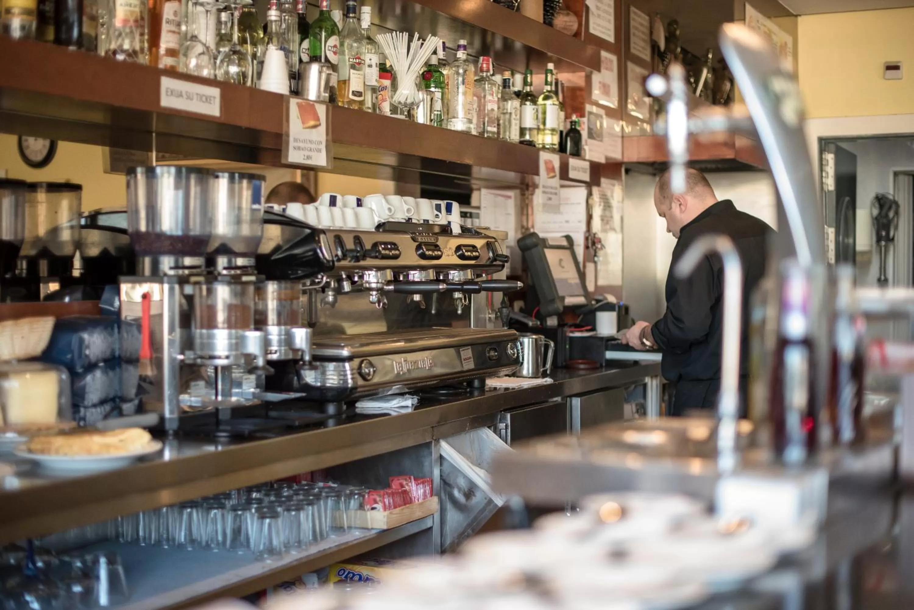 Food and drinks, Lounge/Bar in Hotel Concordy